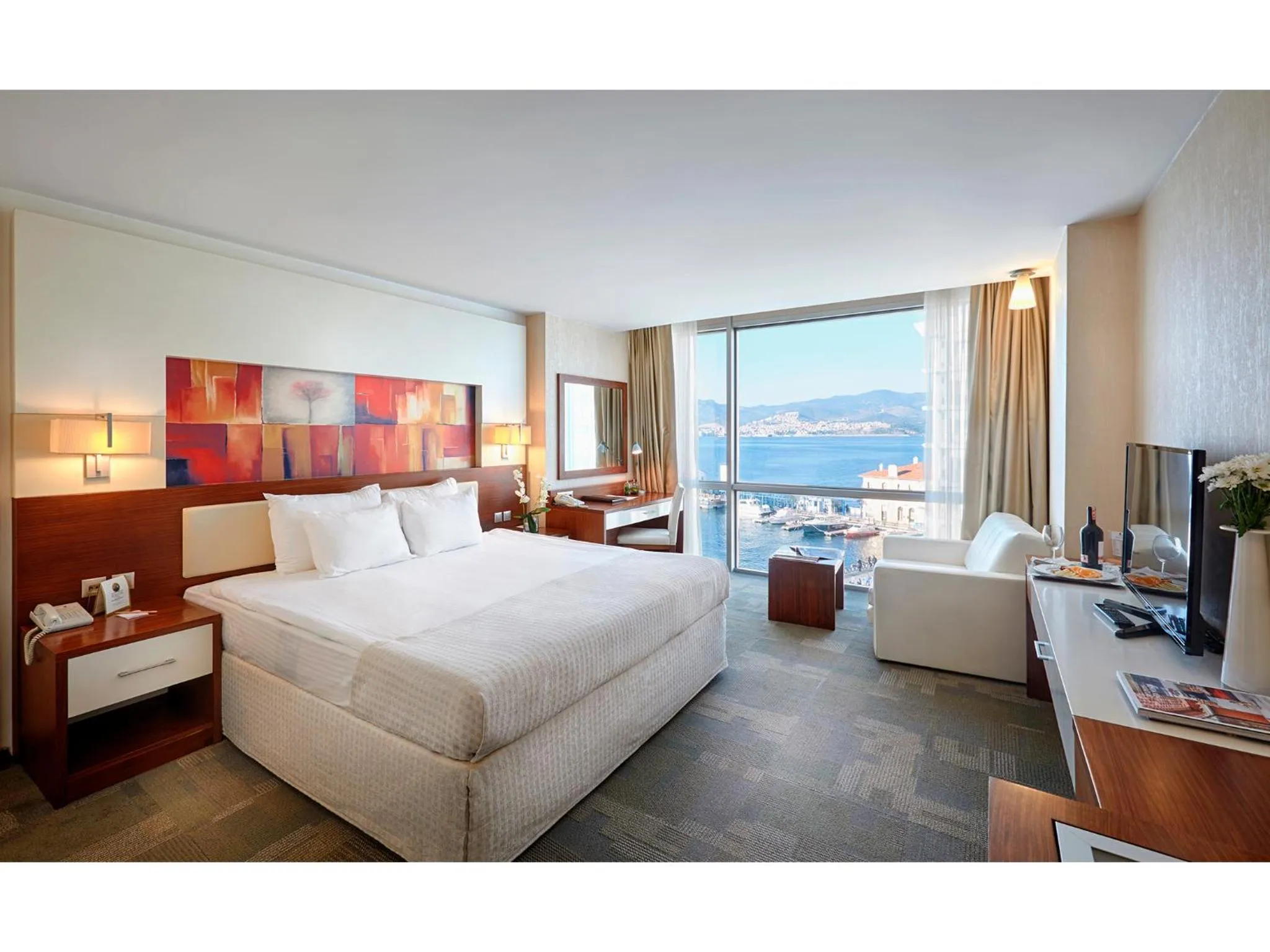 Deluxe Room in Kordon Hotel Pasaport