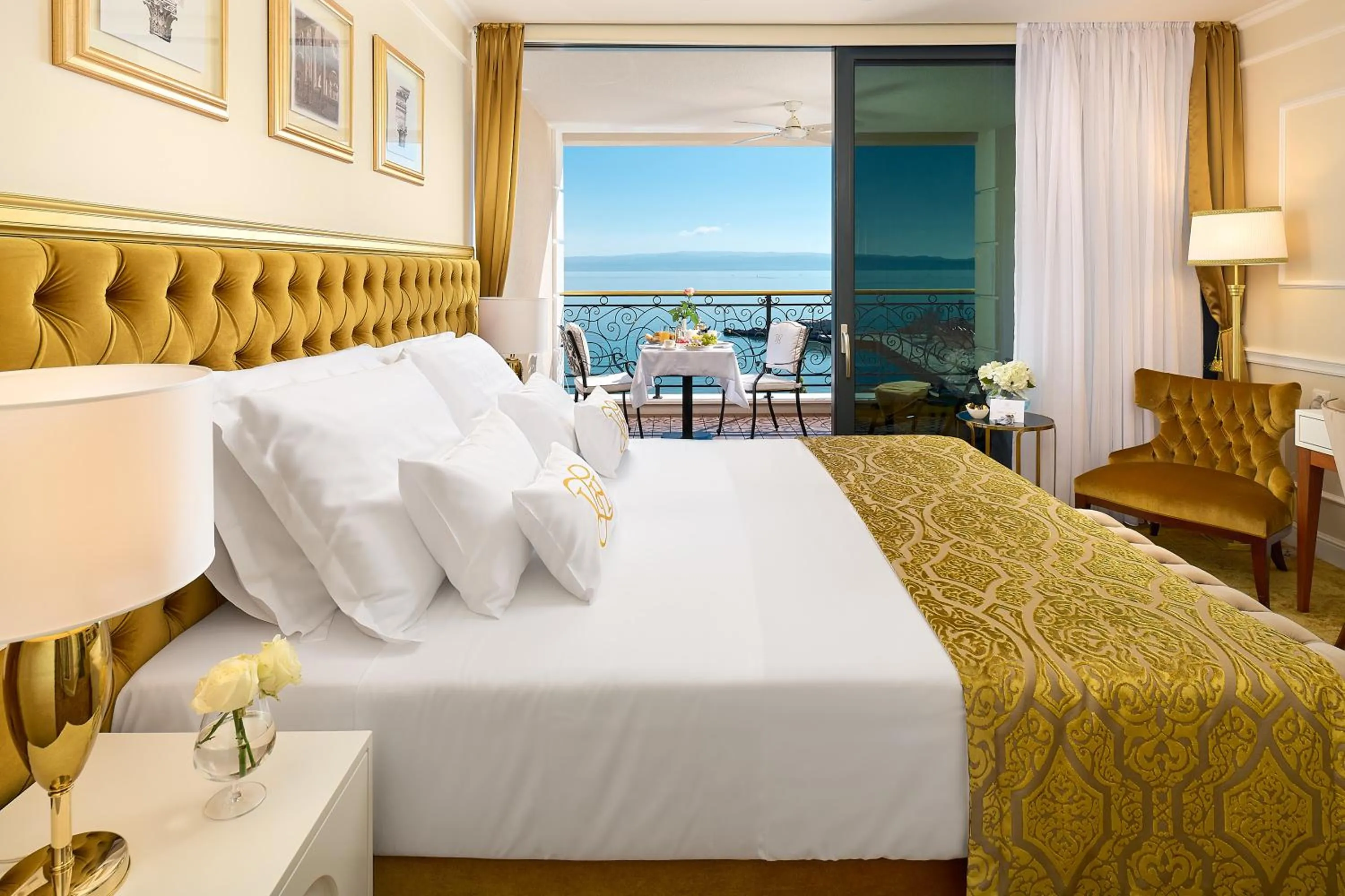 Premium Double or Twin Room Sea View in Hotel Villa Harmony