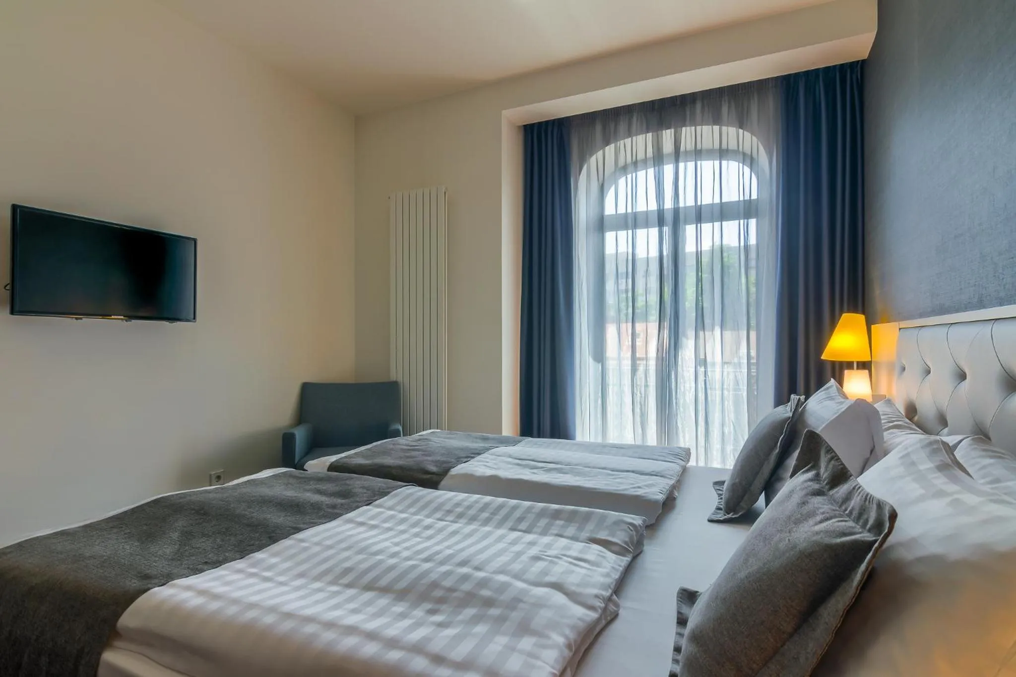 Executive Suite Twin Beds - single occupancy in Hotel Cismigiu