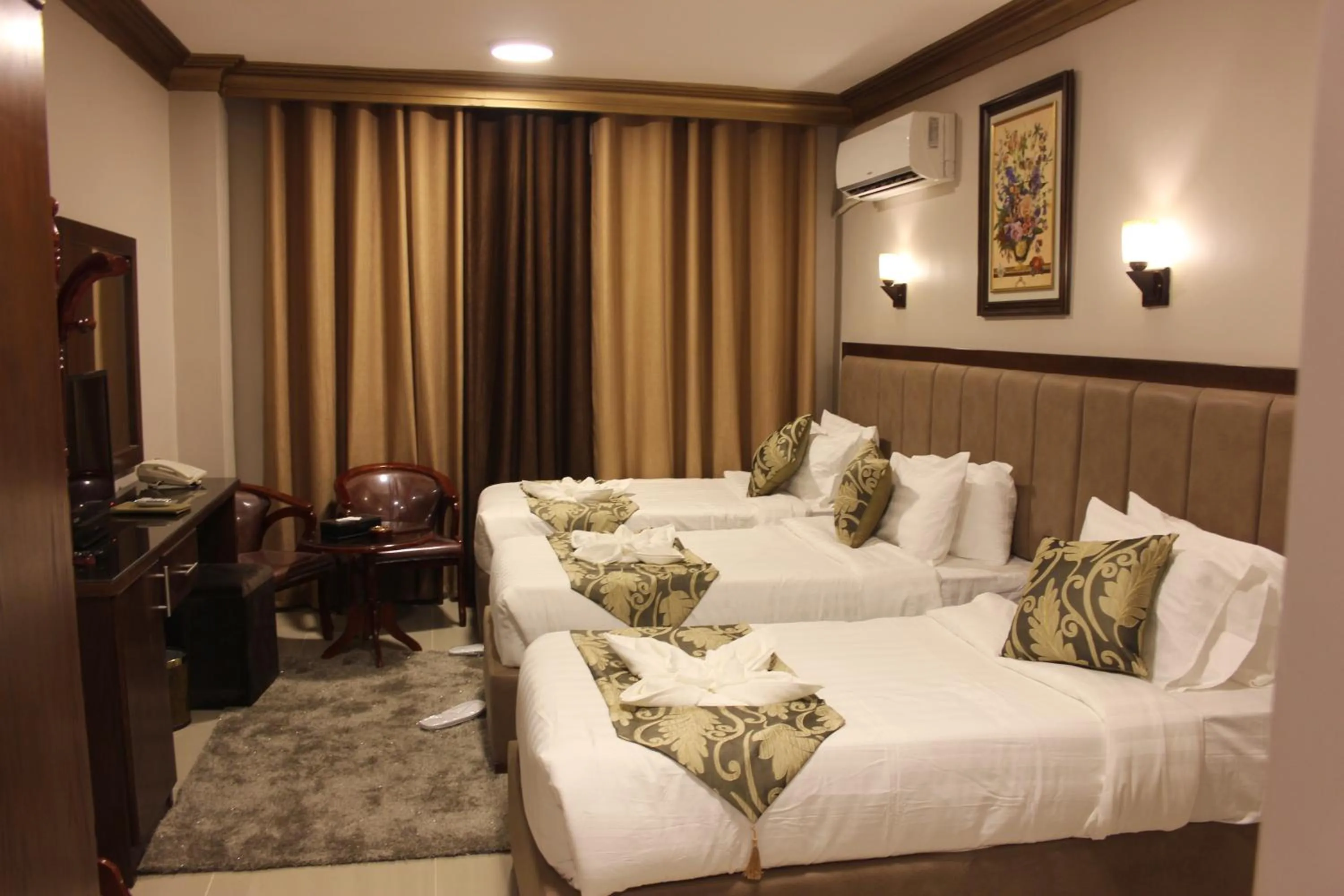 Standard Triple Room in Grape Village Hotel