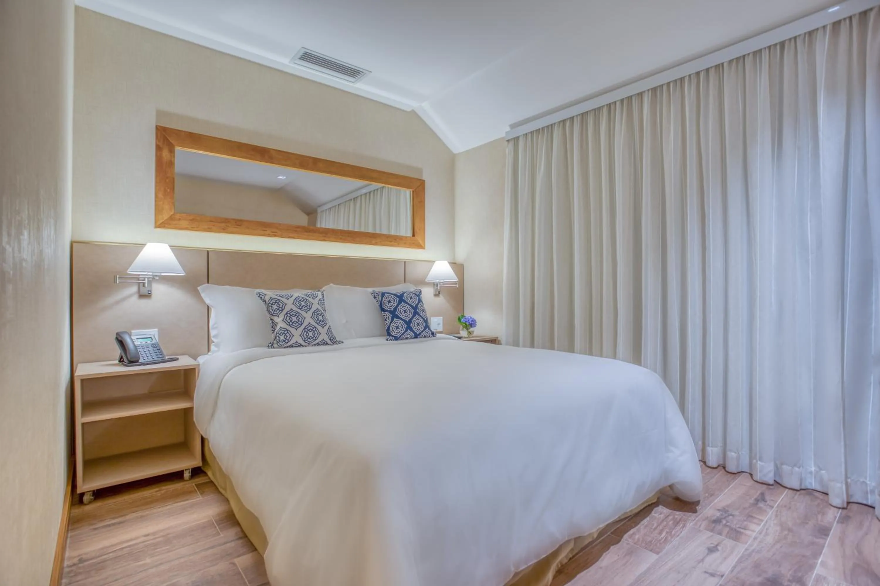 Superior Queen Room with Pool View - single occupancy - Non-Smoking in Wyndham Gramado Termas Resort & Spa