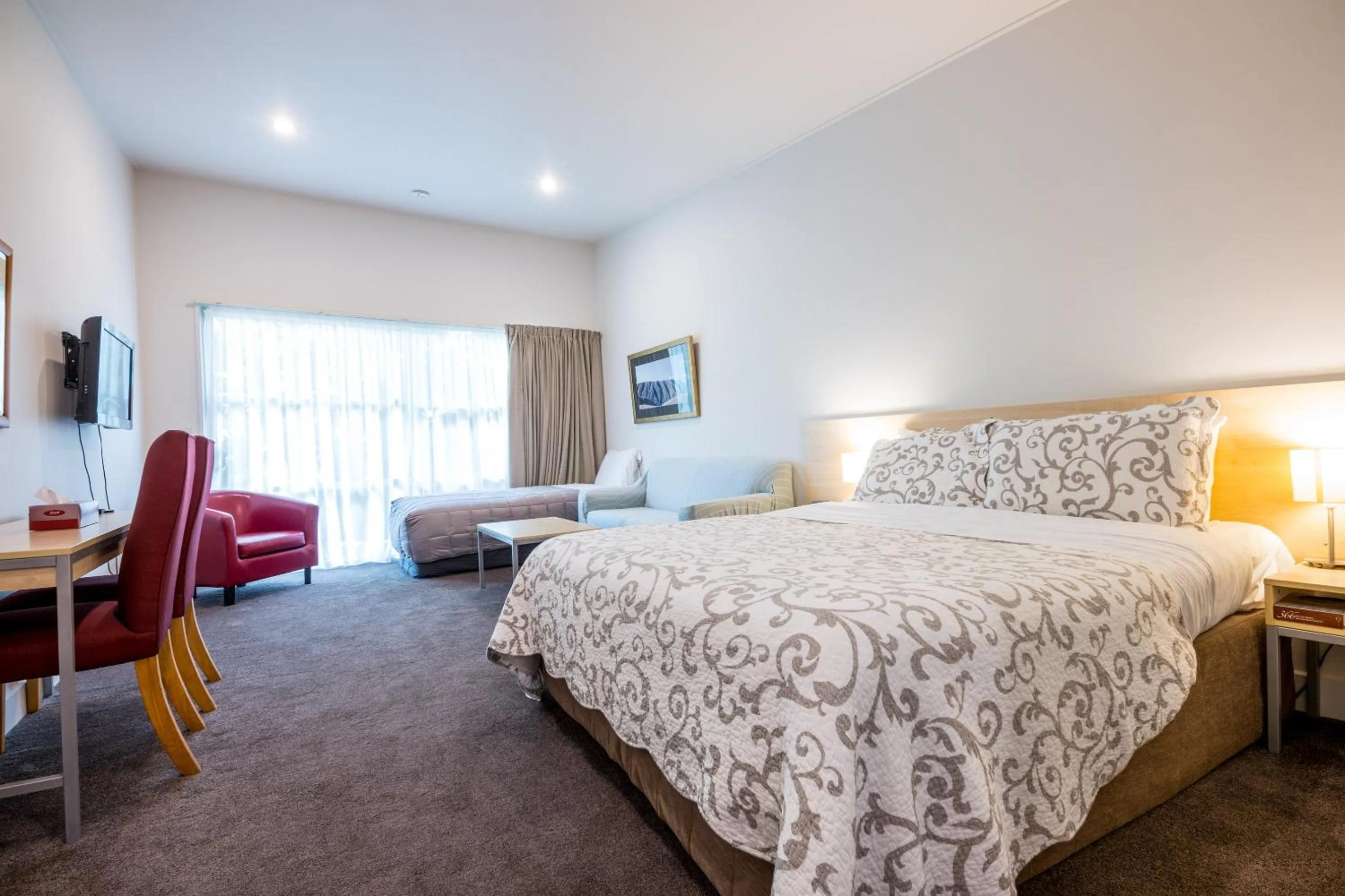 Standard Triple Studio in The Westhaven Motel