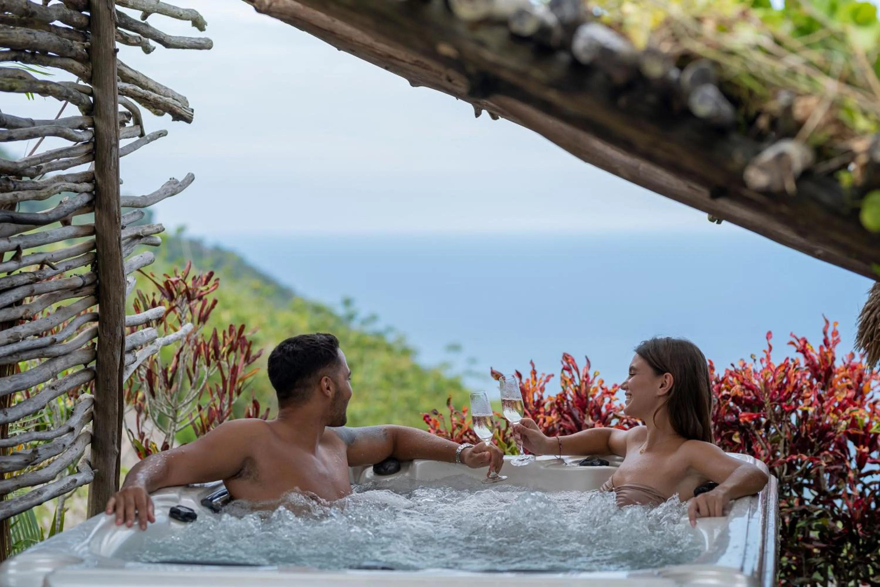 Jacuzzi Lodge  in MATHIS Lodge Amed