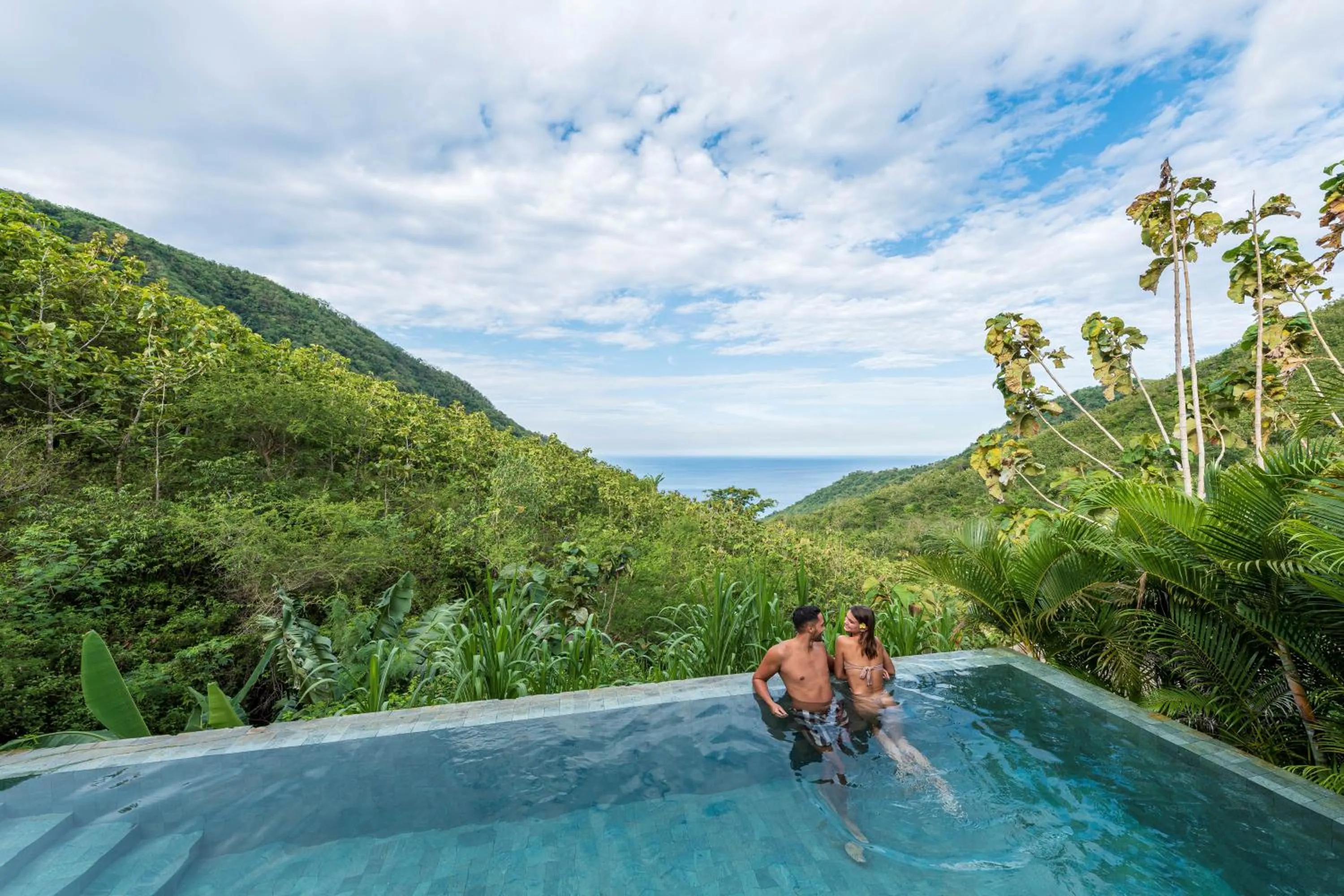 Pool Lodge in MATHIS Lodge Amed