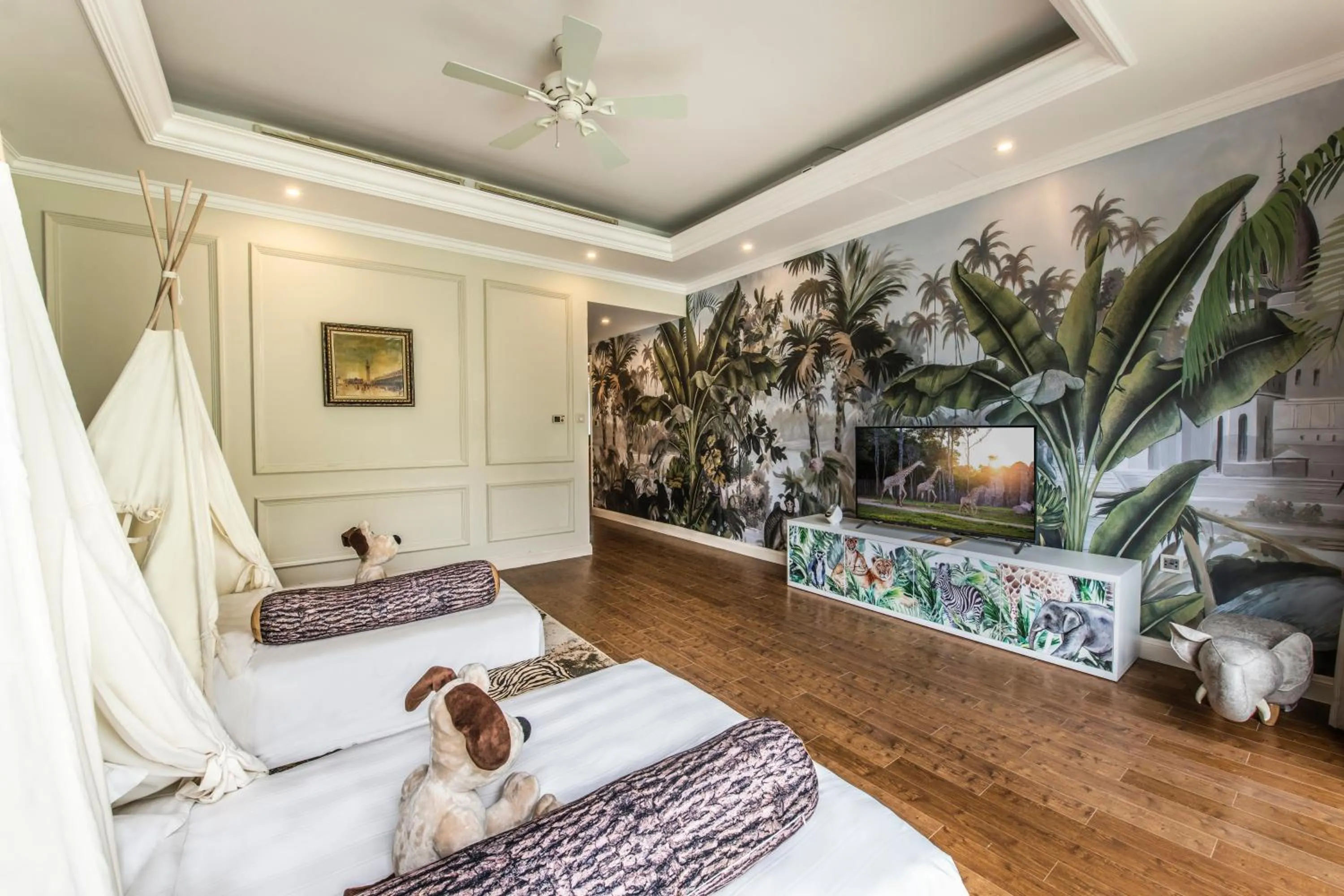 Deluxe Family Villa 3-Bedroom Safari in Vinpearl Wonderworld Phu Quoc