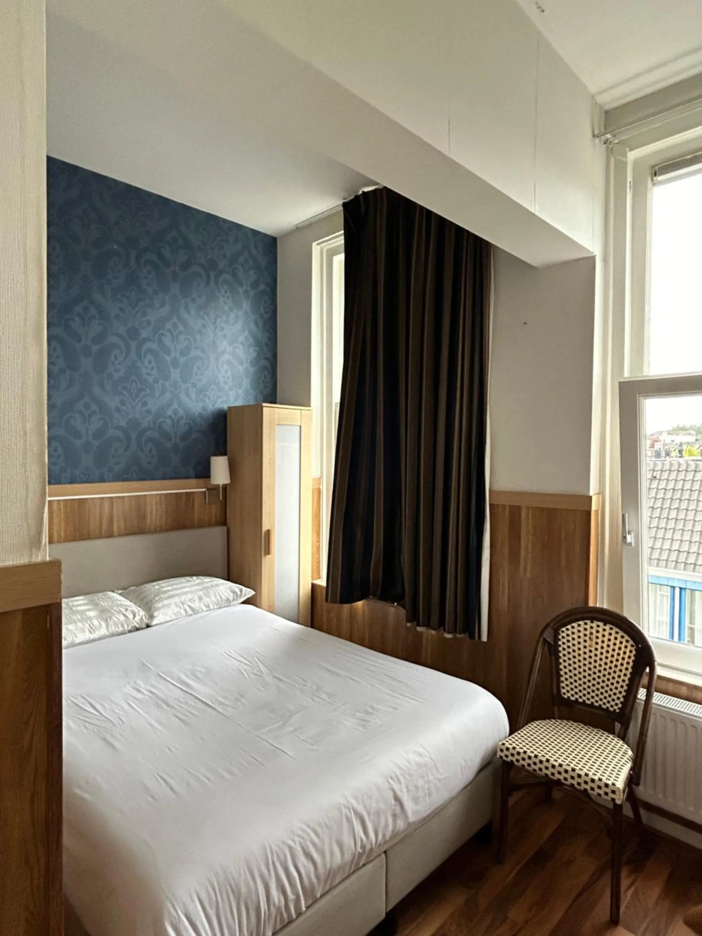 Double Room with Private Bathroom in Hotel Isis