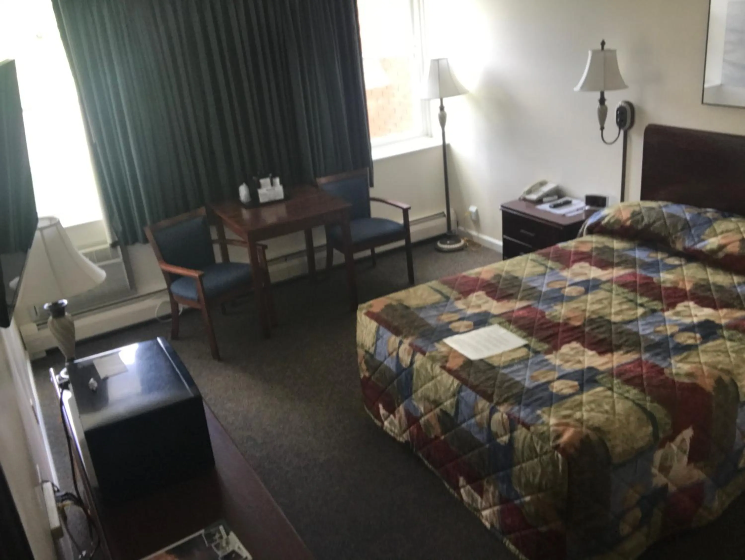 Queen Room in Baxter Park Inn