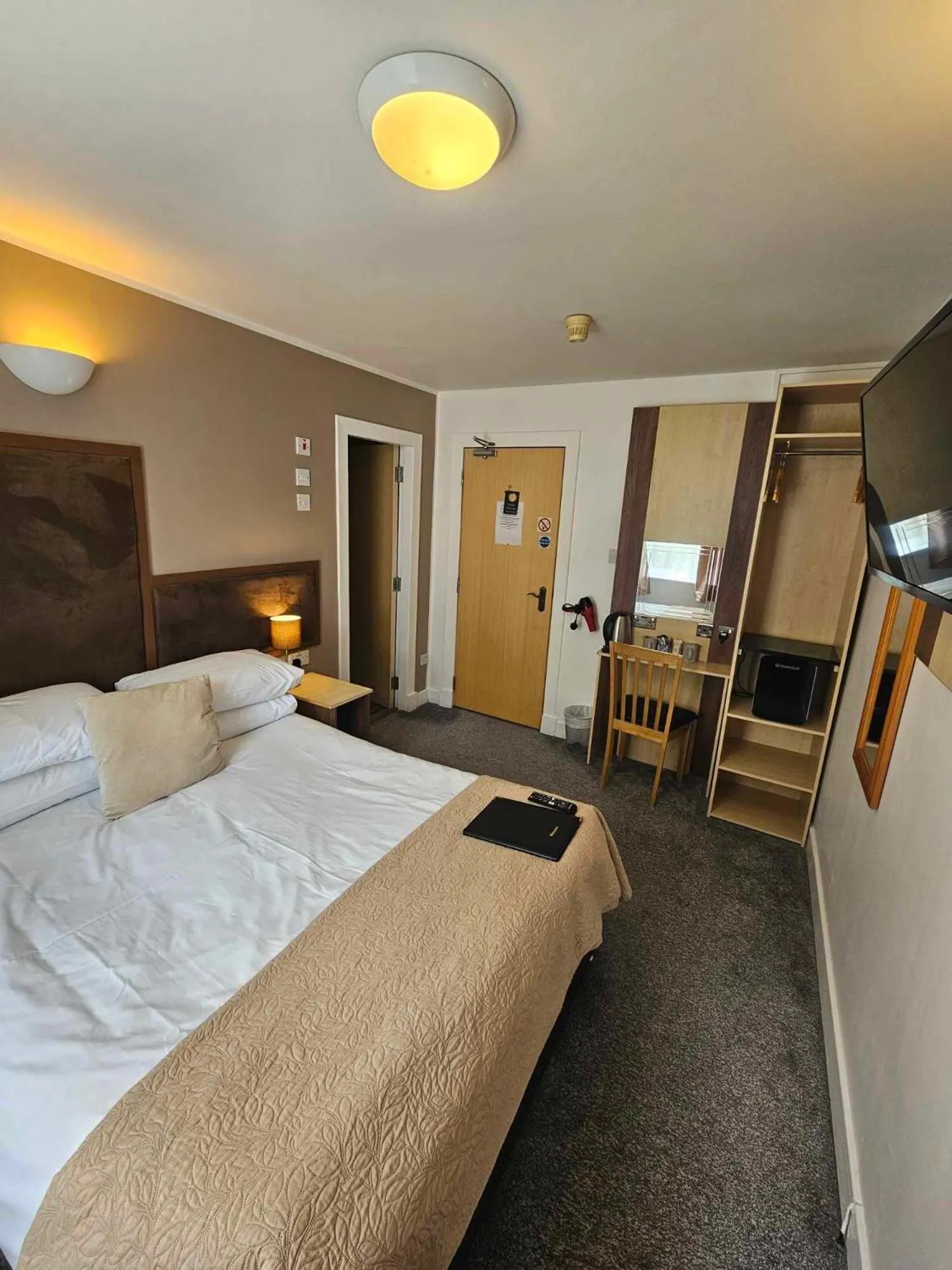 Standard Double Room in Park Lodge Hotel