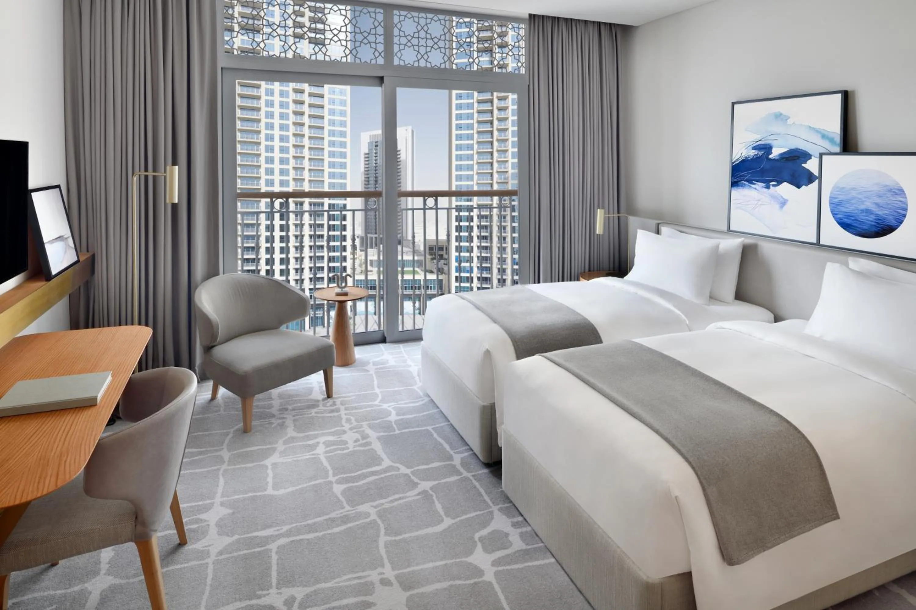 City View Deluxe Room Twin - Free Shuttle to Dubai Mall & La Mer Beach in Vida Creek Harbour