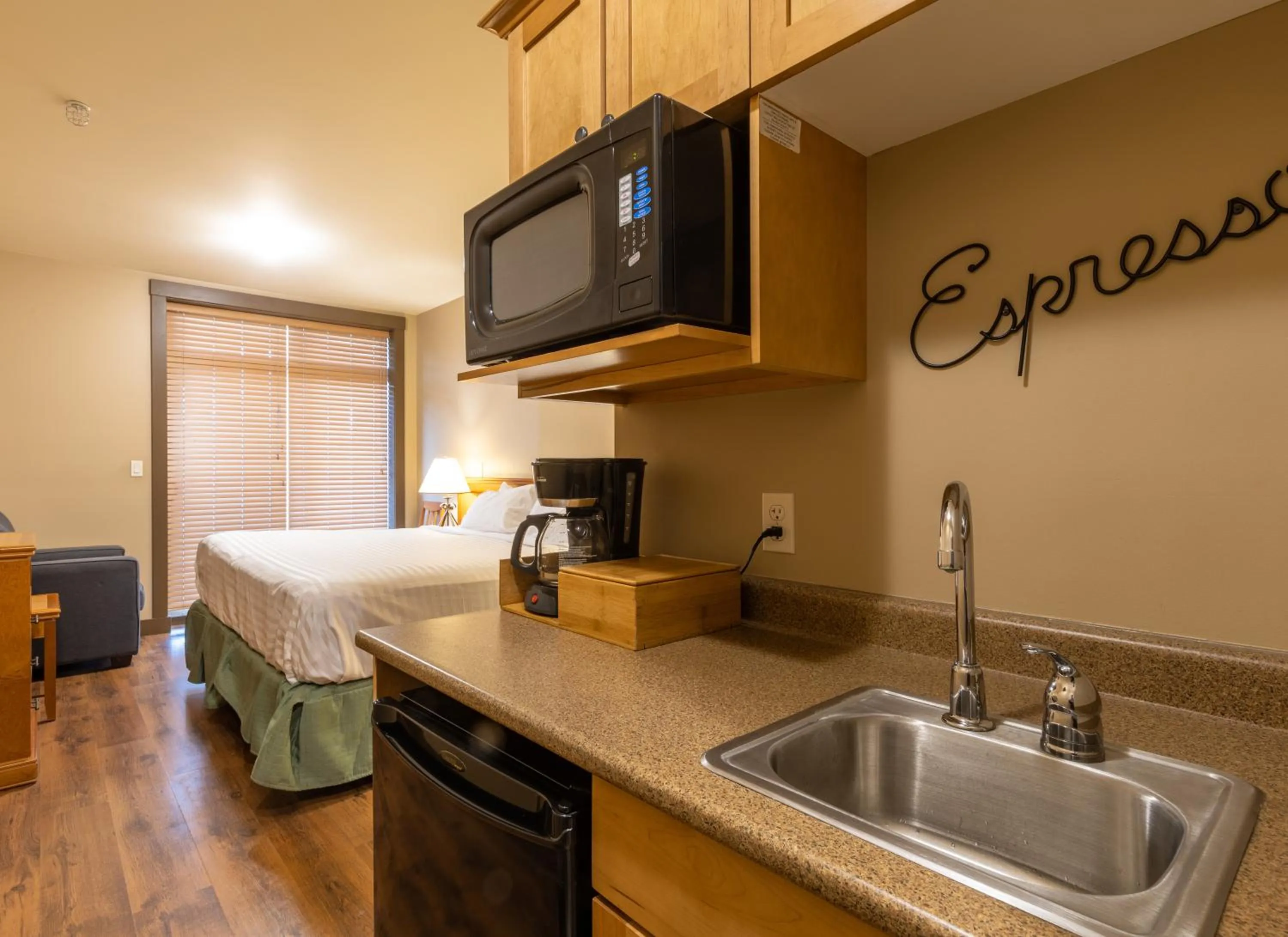 King Room in Palliser Lodge — Bellstar Hotels & Resorts