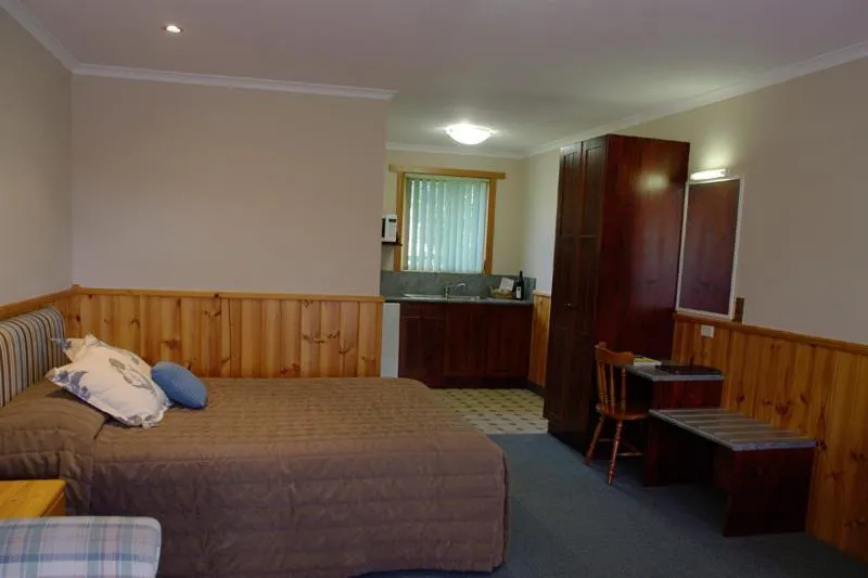 Deluxe Queen Room in Kentish Hills Retreat