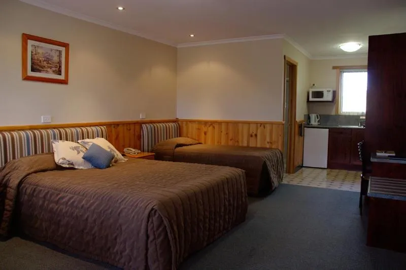 Deluxe Queen Room - Disability Access in Kentish Hills Retreat