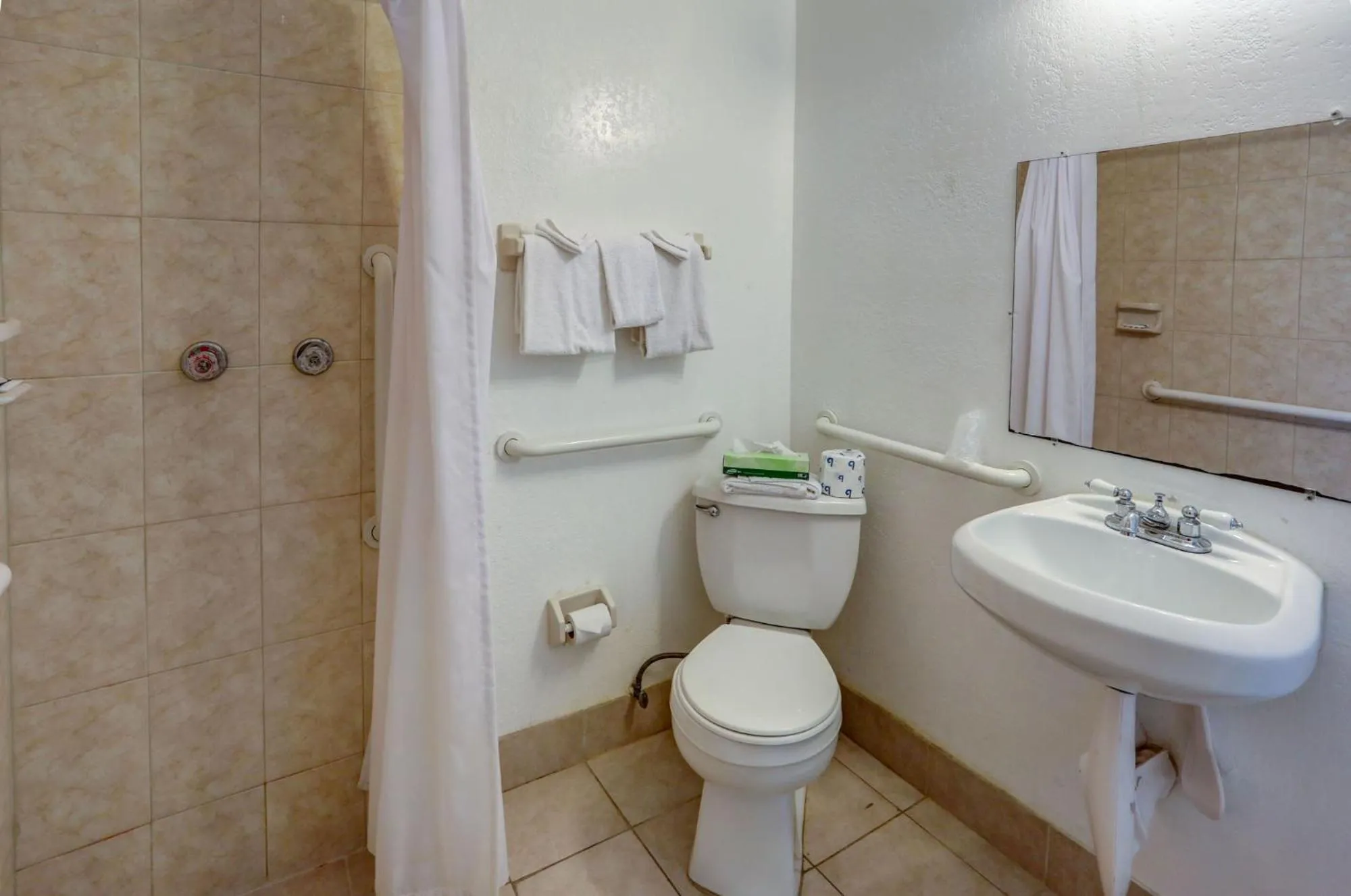 Double Room - Disability Access in Green Seas Motel