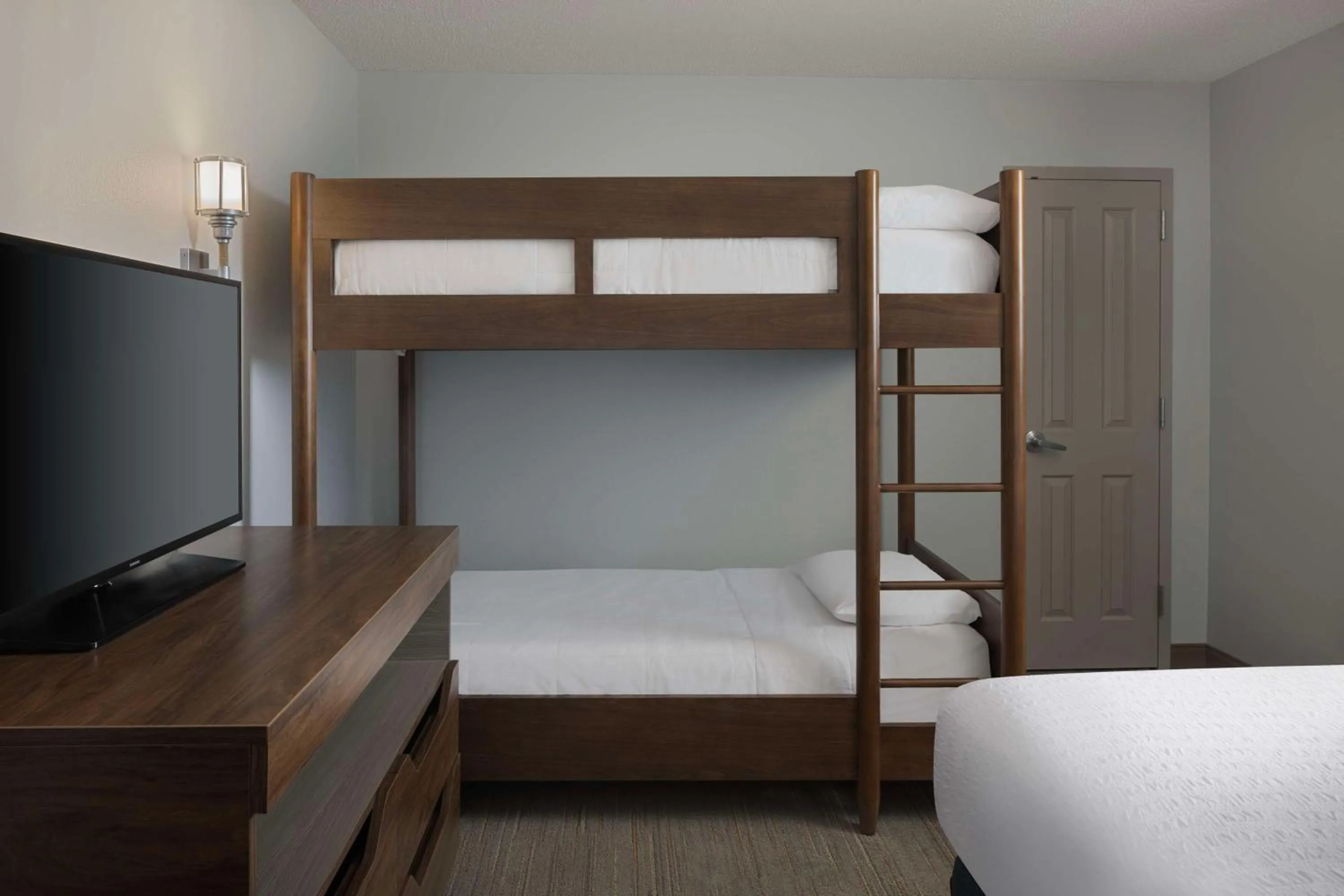 1 King/1 Qn/Bunk beds 2 Br/2 Bath Oceanfront Suite in Hampton Inn & Suites Myrtle Beach Oceanfront