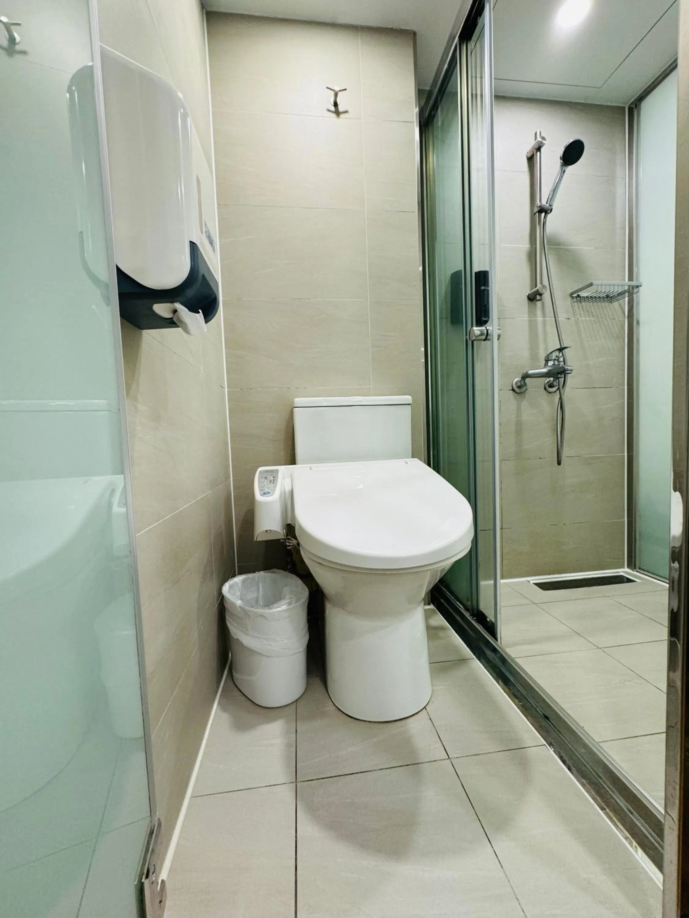 Triple Room with City View in Apause Inn