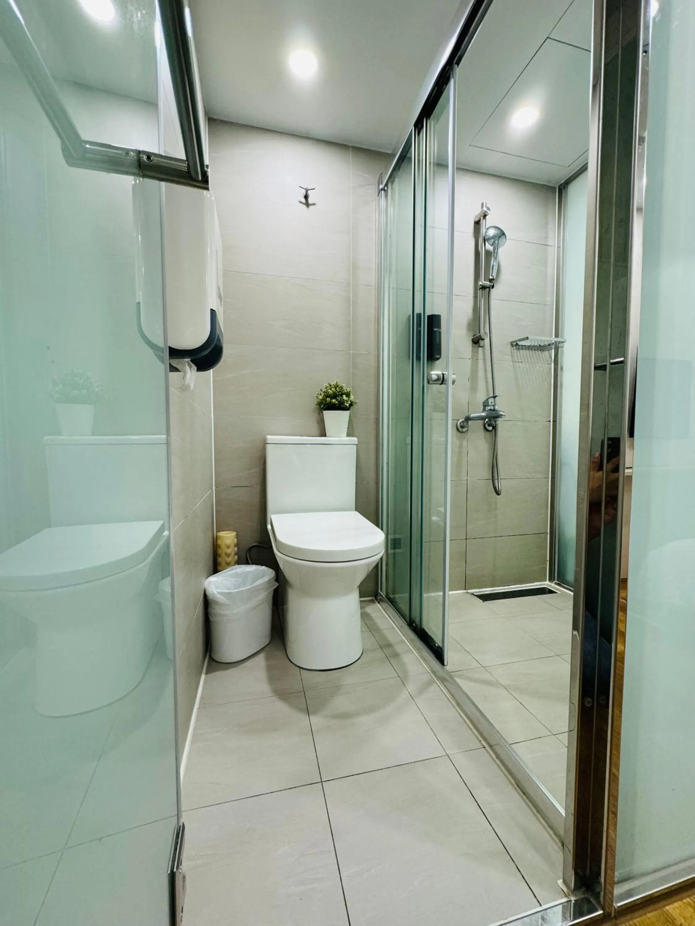 Standard Double Room (No Window) in Apause Inn