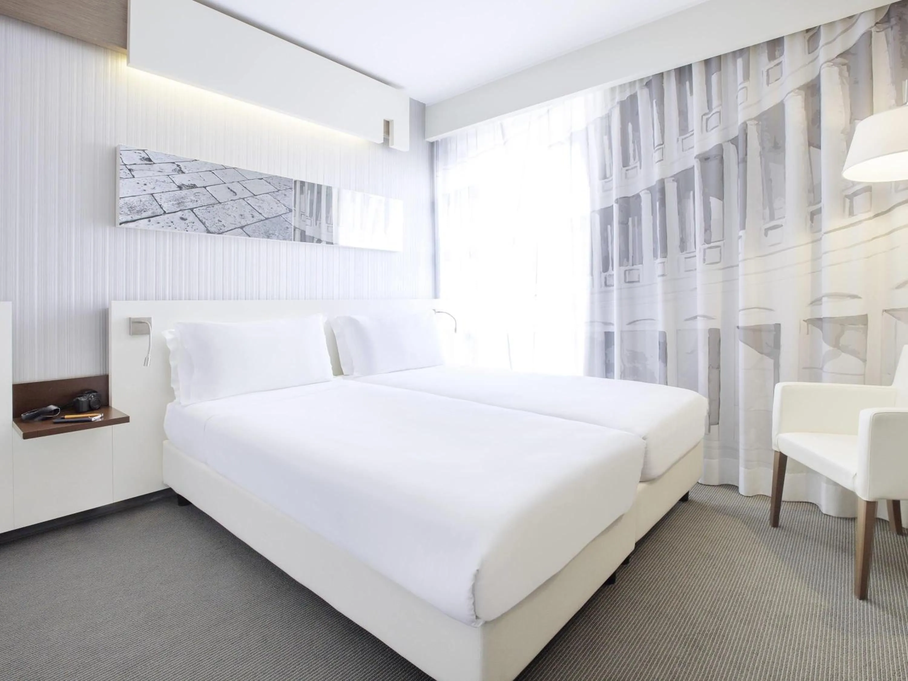 Superior Twin Room in Ibis Styles Roma Eur