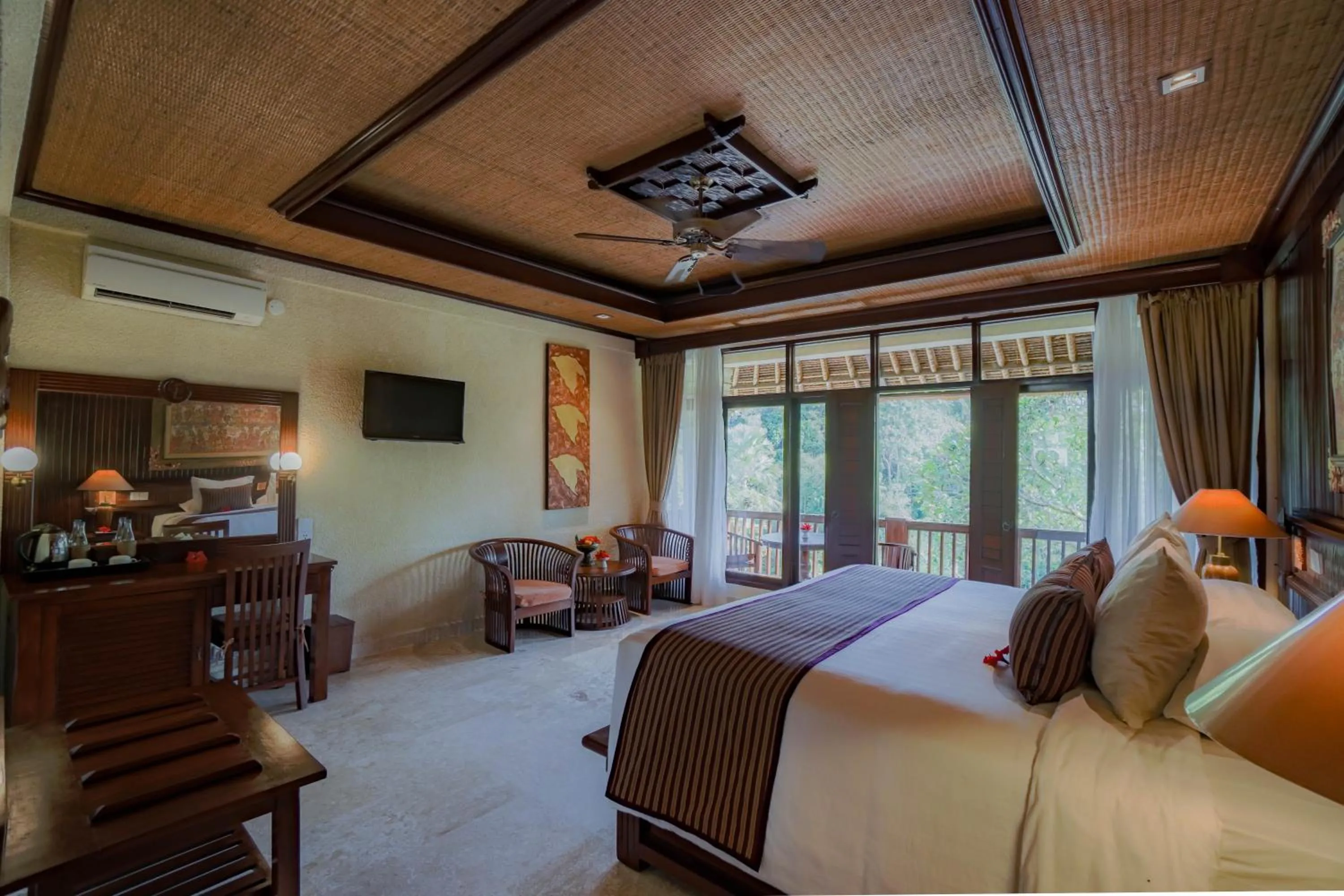 Premier Rajah Room  in Hotel Tjampuhan Spa