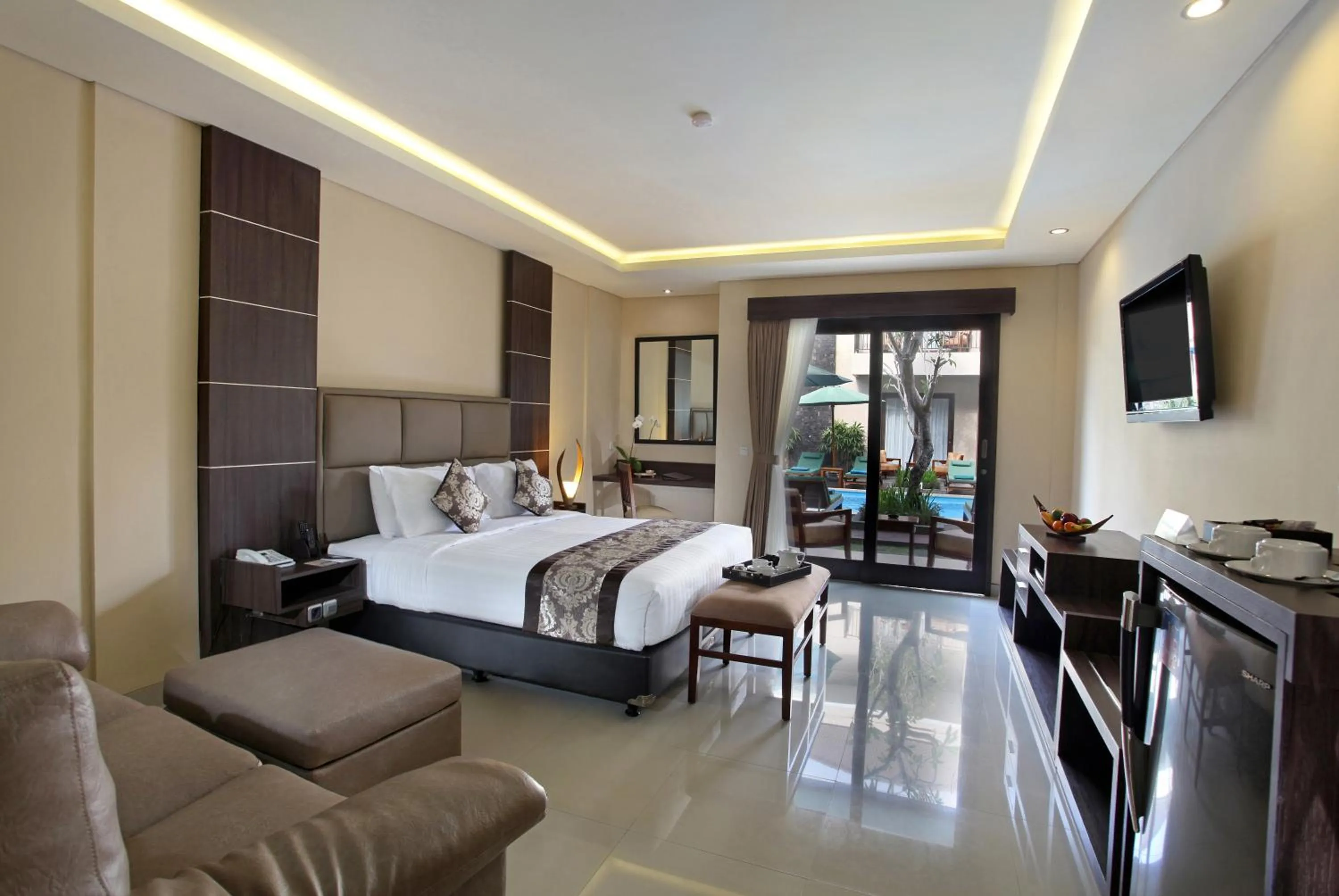 Deluxe Double Room with Pool Access in d'Penjor Seminyak