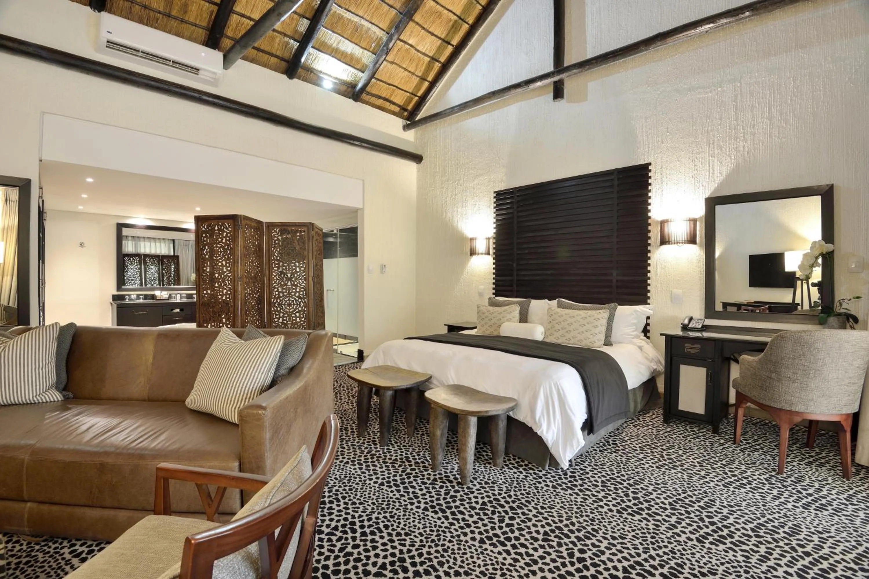 Executive King Suite in Bakubung Bush Lodge