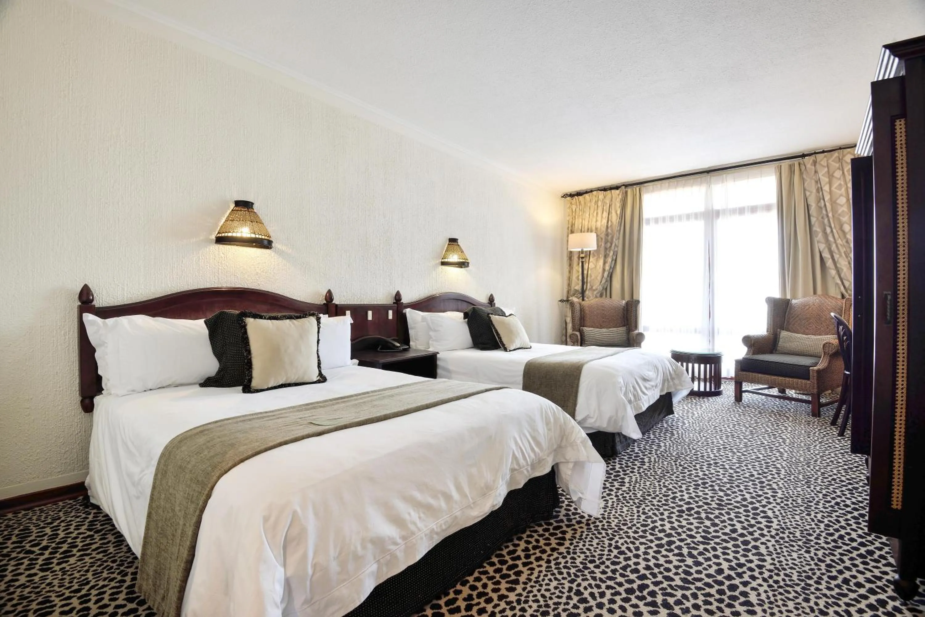 Standard Twin Room - single occupancy in Bakubung Bush Lodge