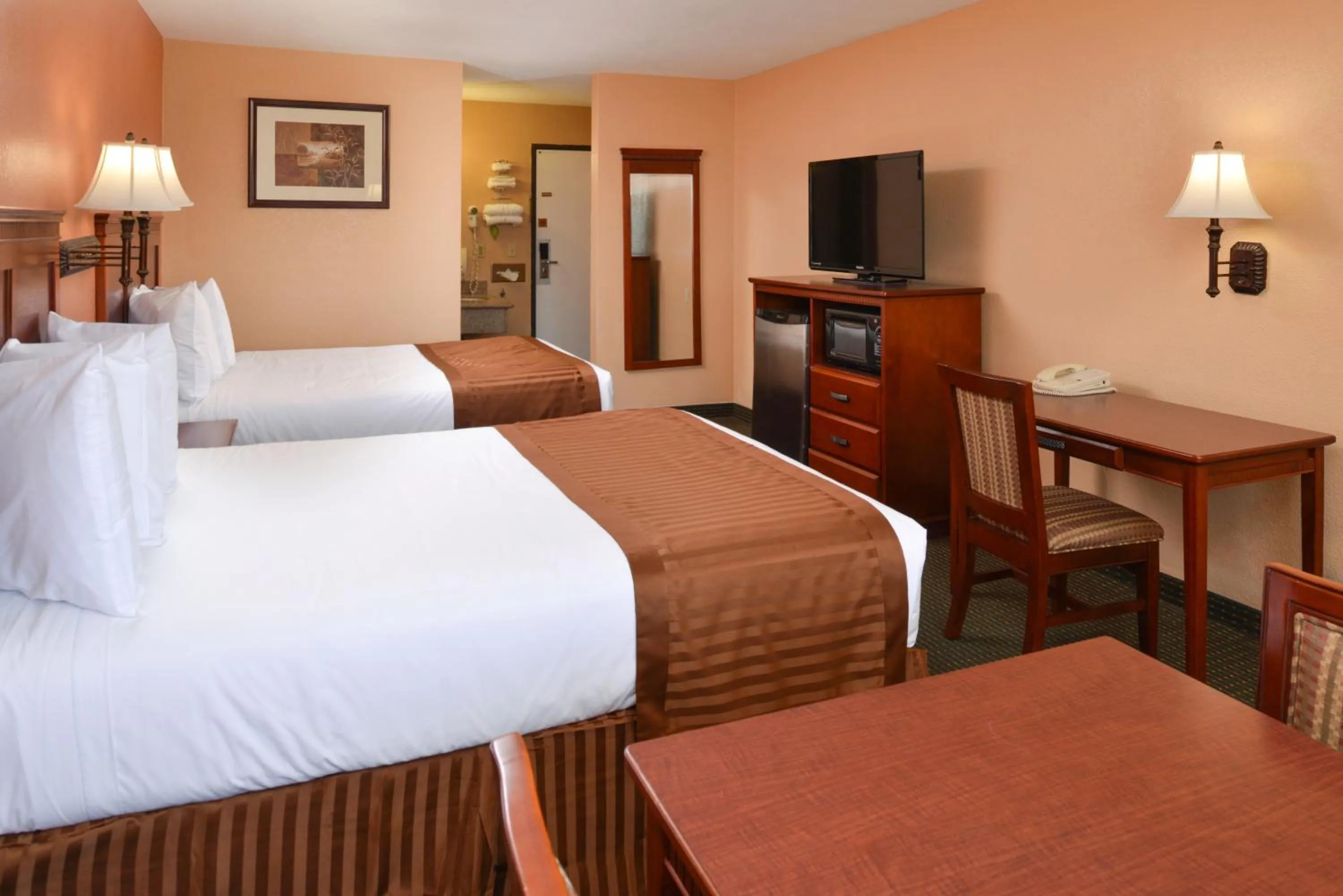2 Queen Beds Non-Smoking in Americas Best Value Inn & Suites-East Bakersfield