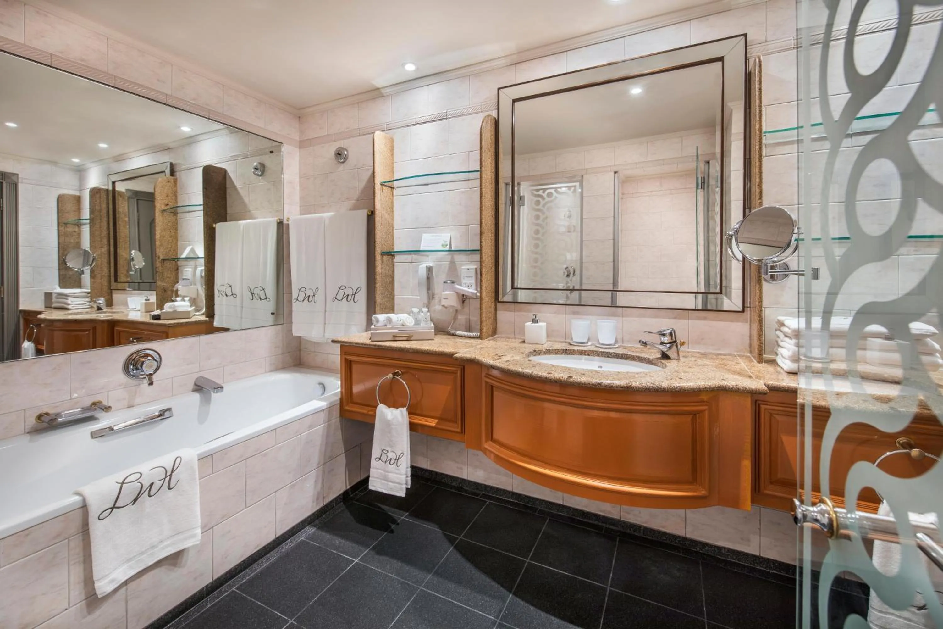 Junior Suite in Labourdonnais Waterfront Hotel