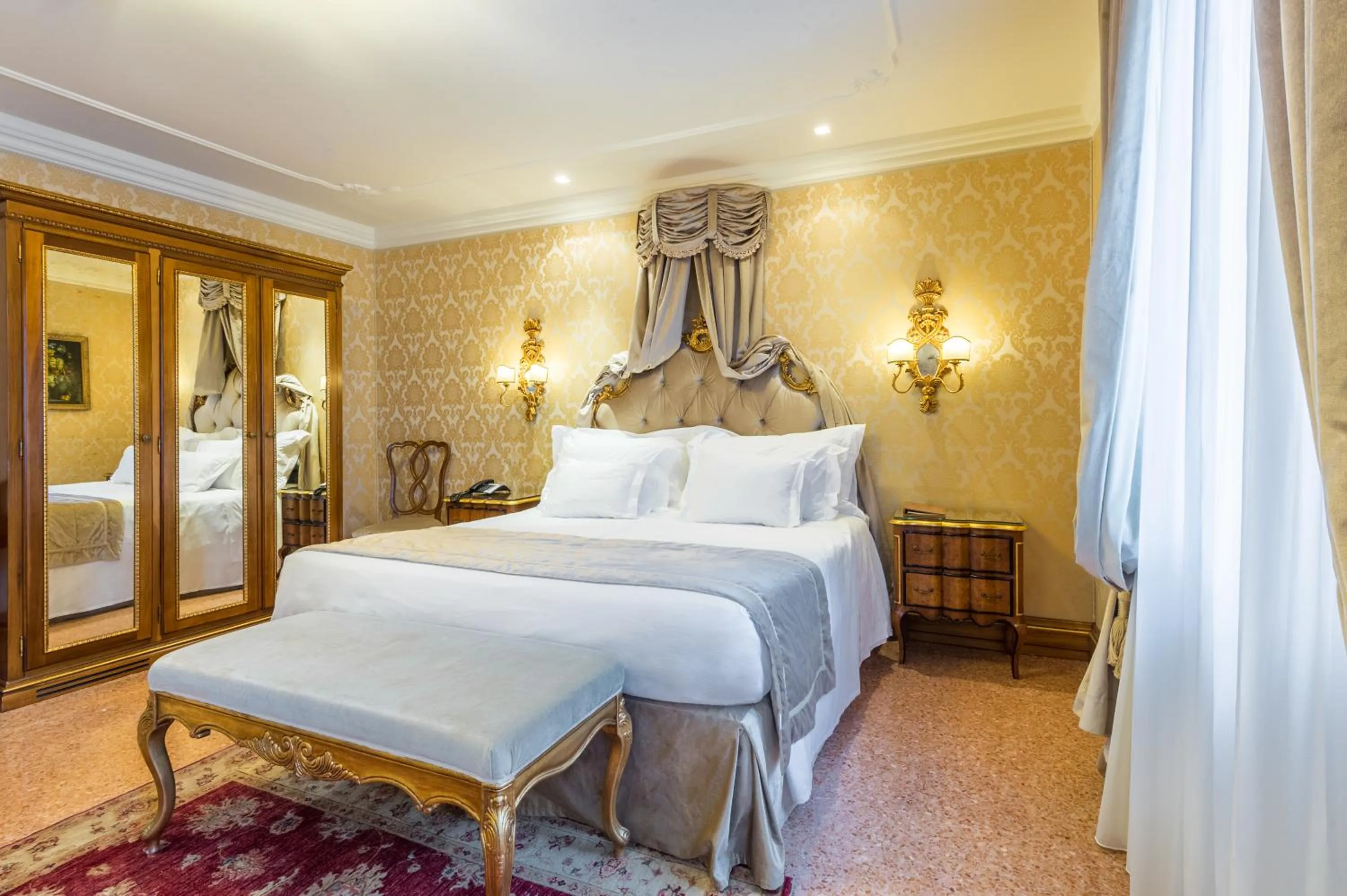 Superior Double or Twin Room in Hotel Ai Reali - Small Luxury Hotels of the World