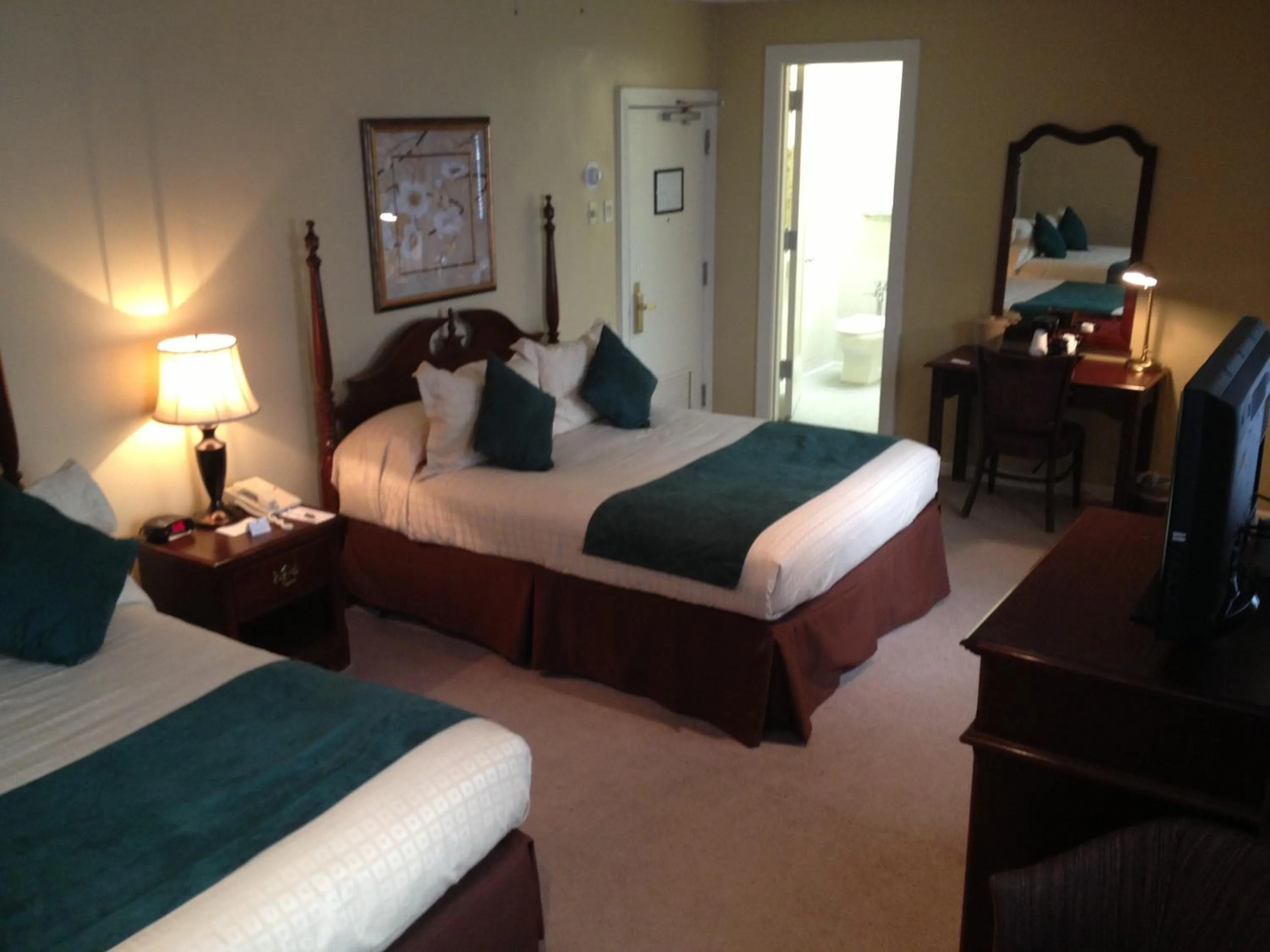 Queen Room with Two Queen Beds - single occupancy - Non-Smoking in Missouri Athletic Club