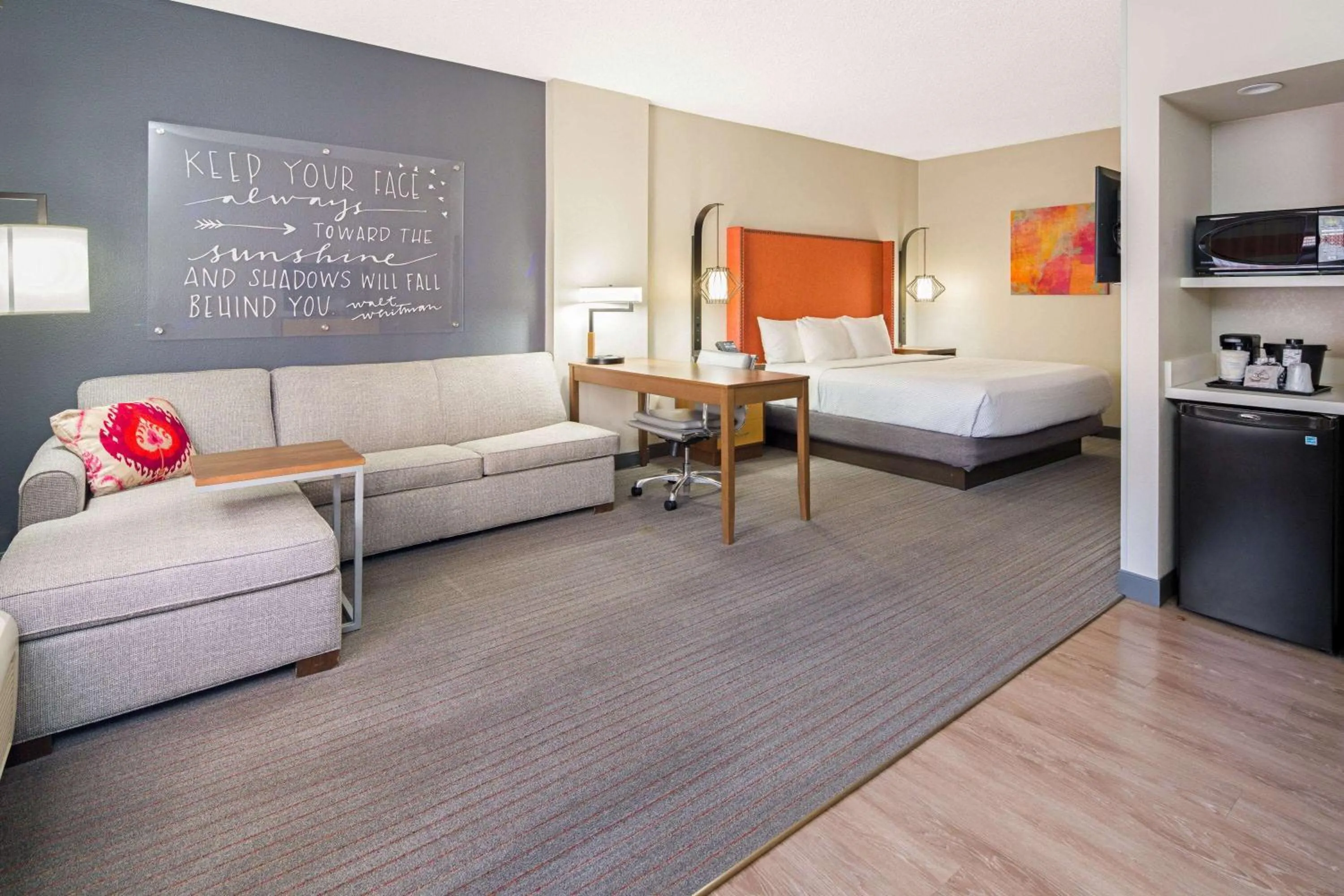 Executive King Room in La Quinta by Wyndham Orange County Airport