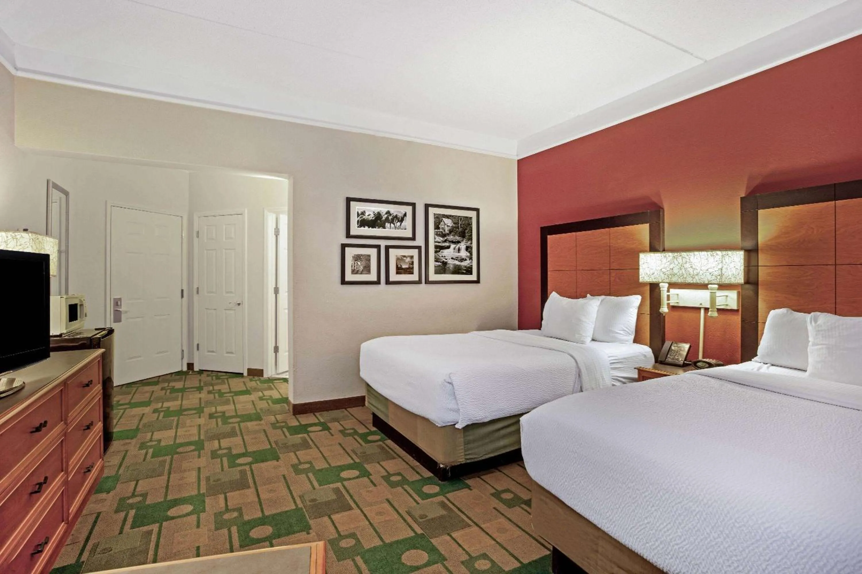 Superior Queen Room with Two Queen Beds - Non-Smoking in La Quinta by Wyndham Winston-Salem
