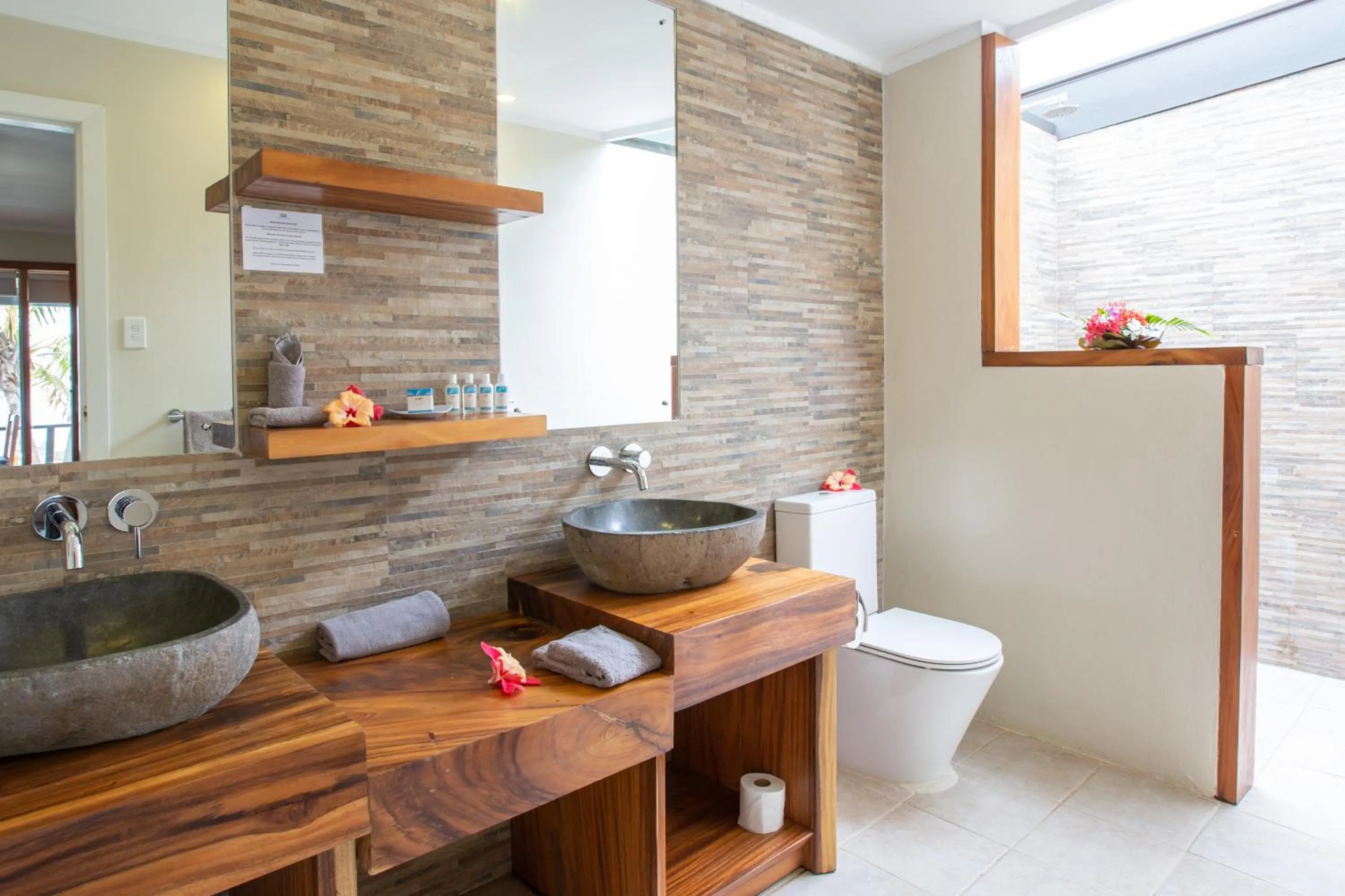 Deluxe Villa - Beach Front in Octopus Resort