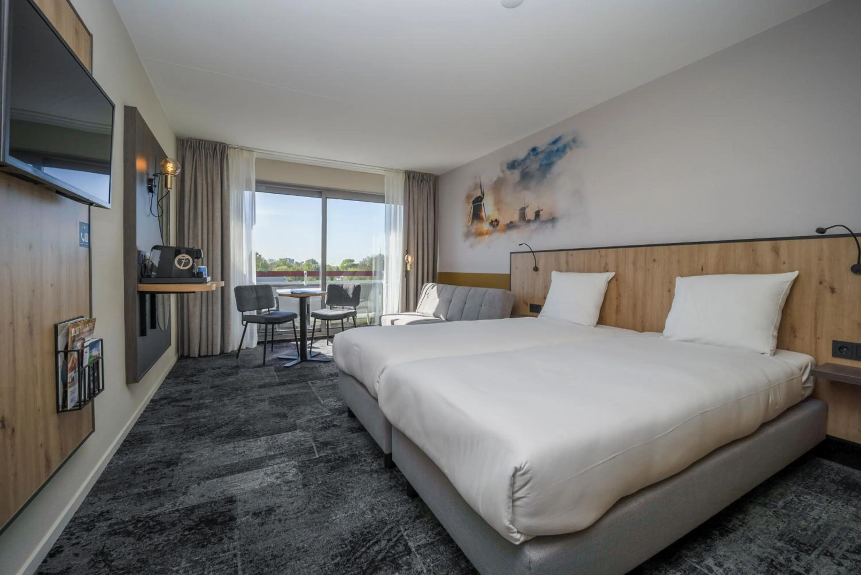 Standard Double Room with Balcony in Fletcher Hotel-Restaurant Leidschendam – Den Haag