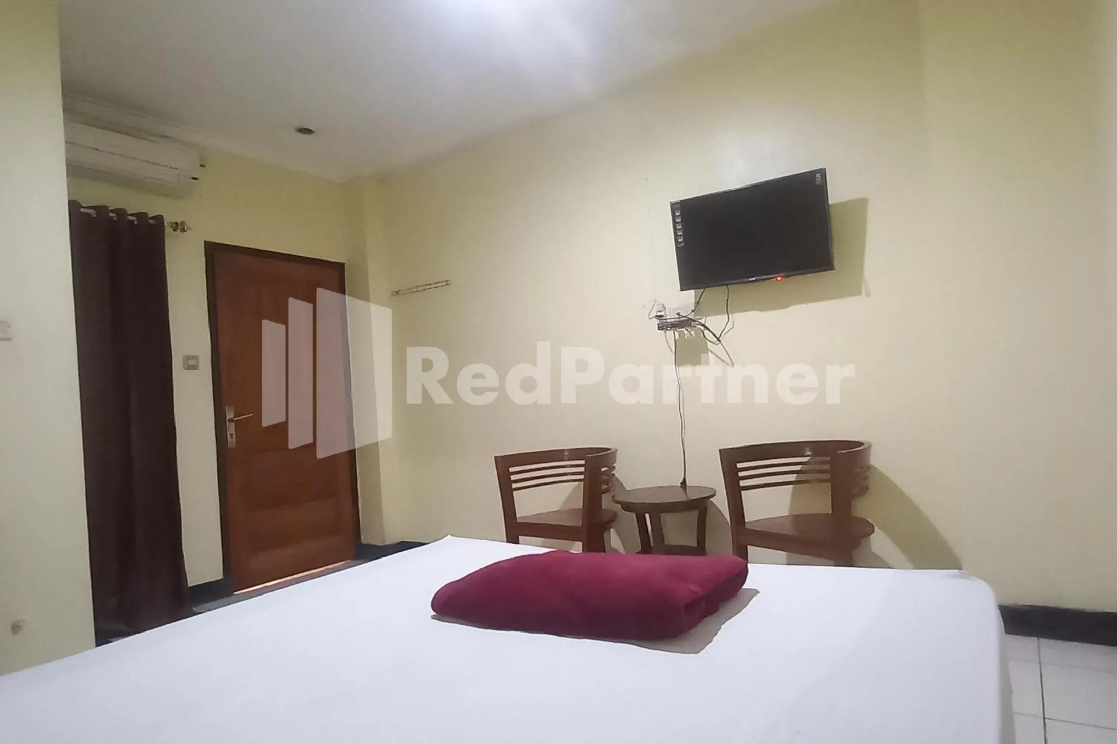 Standard Twin Room in Hotel Palem 2 Syariah Malang Redpartner
