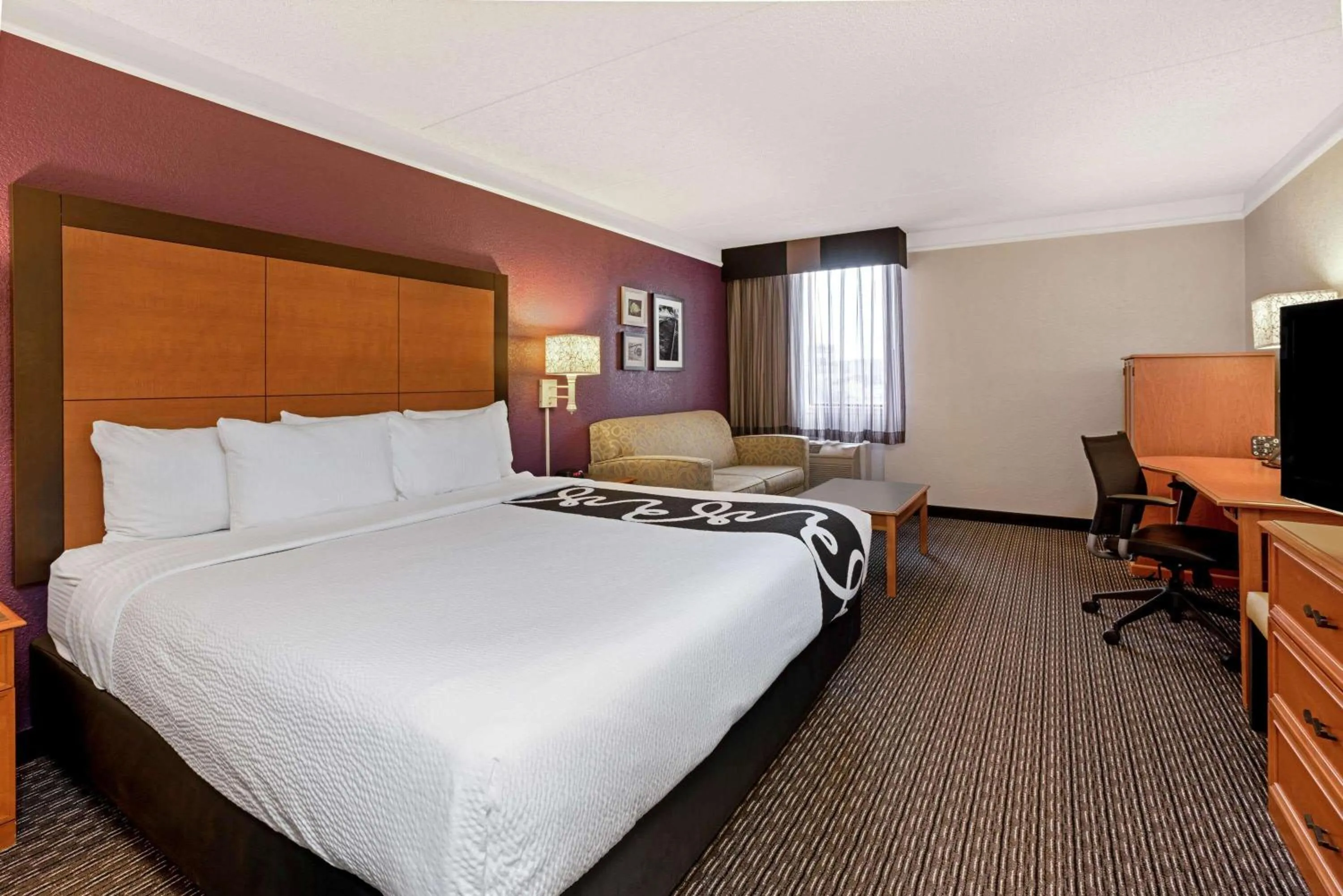 Deluxe King Suite in La Quinta by Wyndham Tacoma - Seattle
