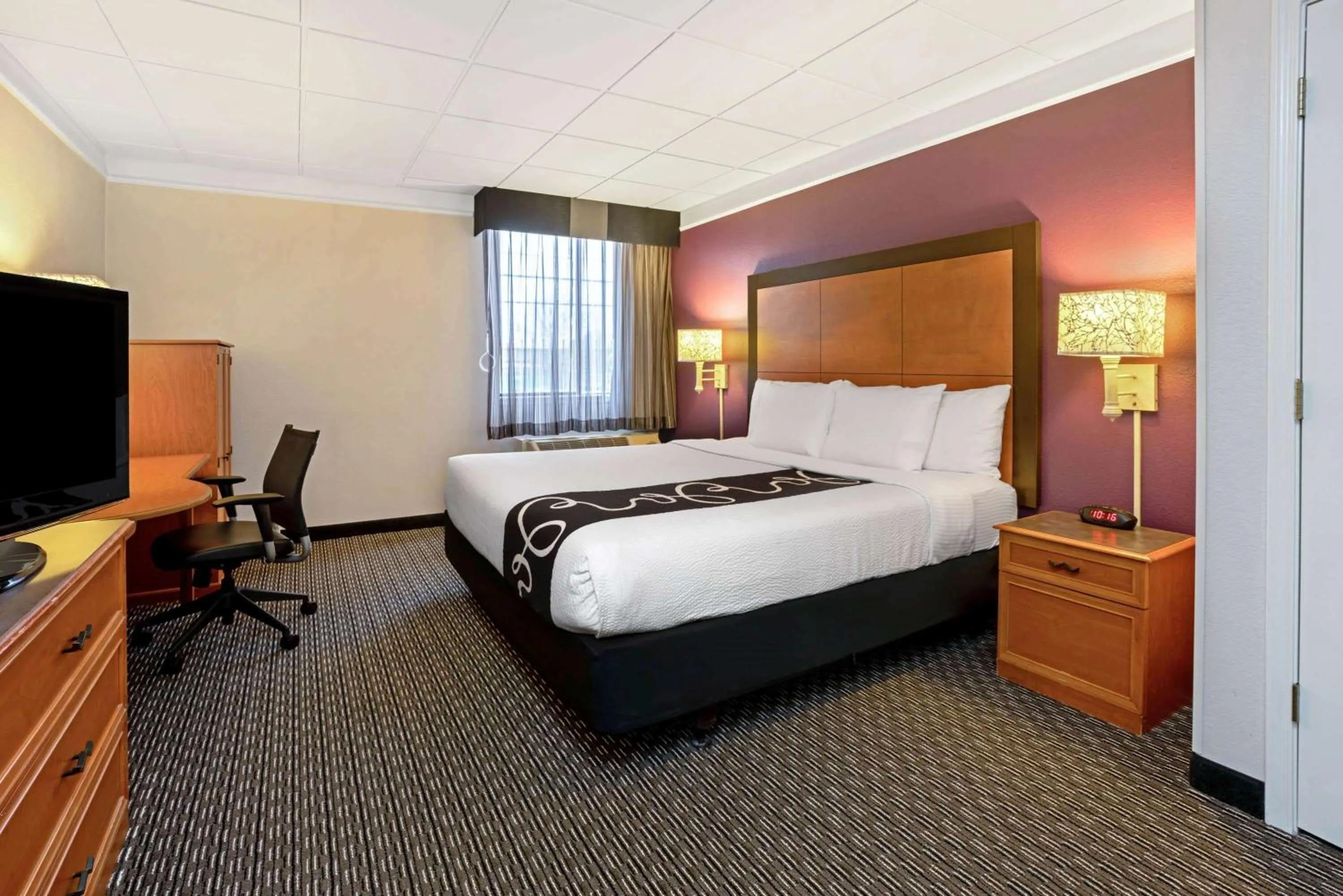 King Room - Disability Access in La Quinta by Wyndham Tacoma - Seattle