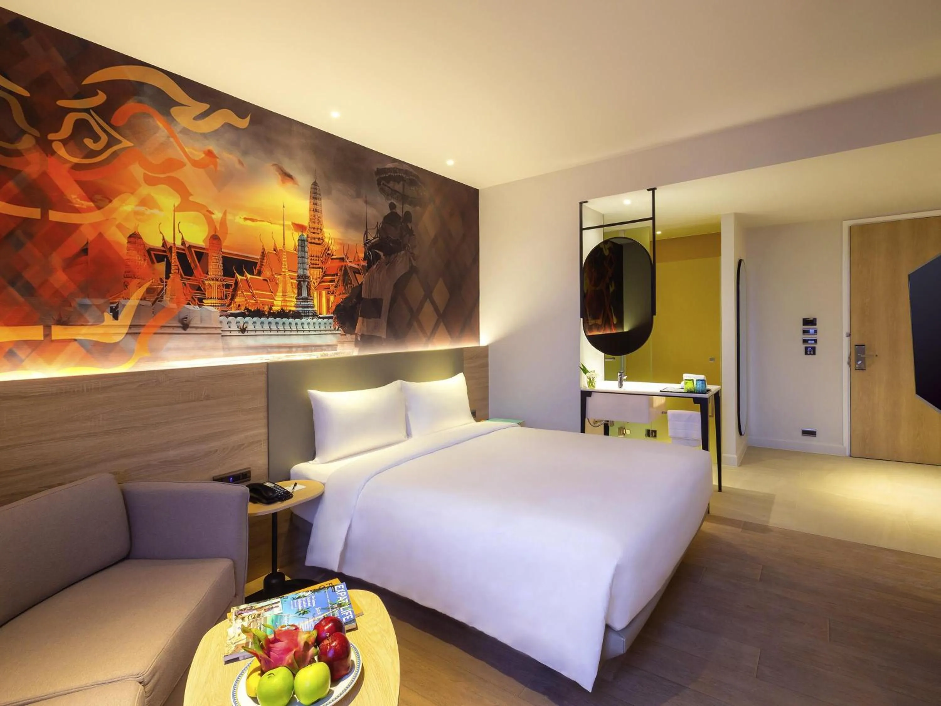 Superior King Room in ibis Styles Bangkok Ratchada