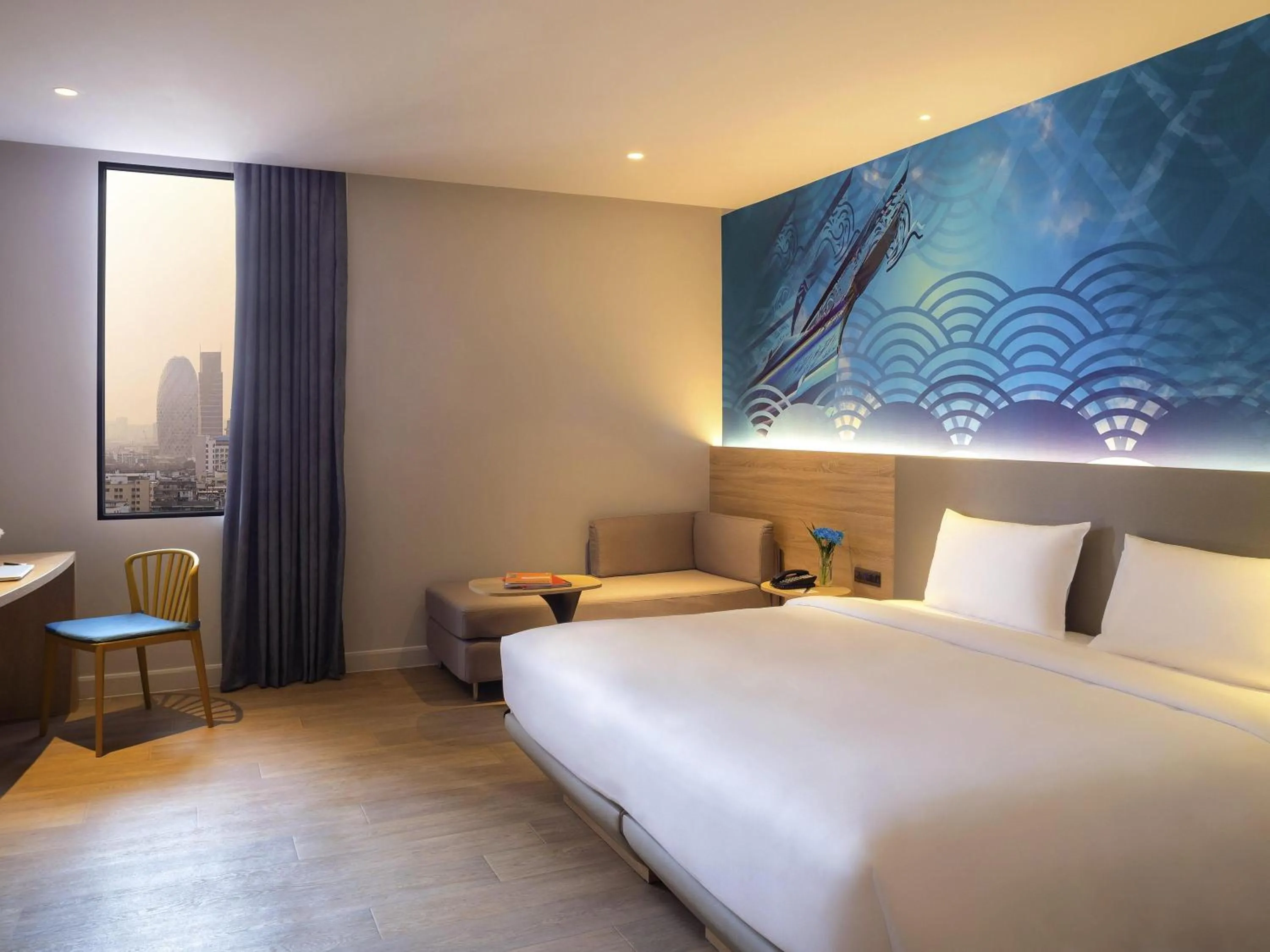 Superior King Room in ibis Styles Bangkok Ratchada