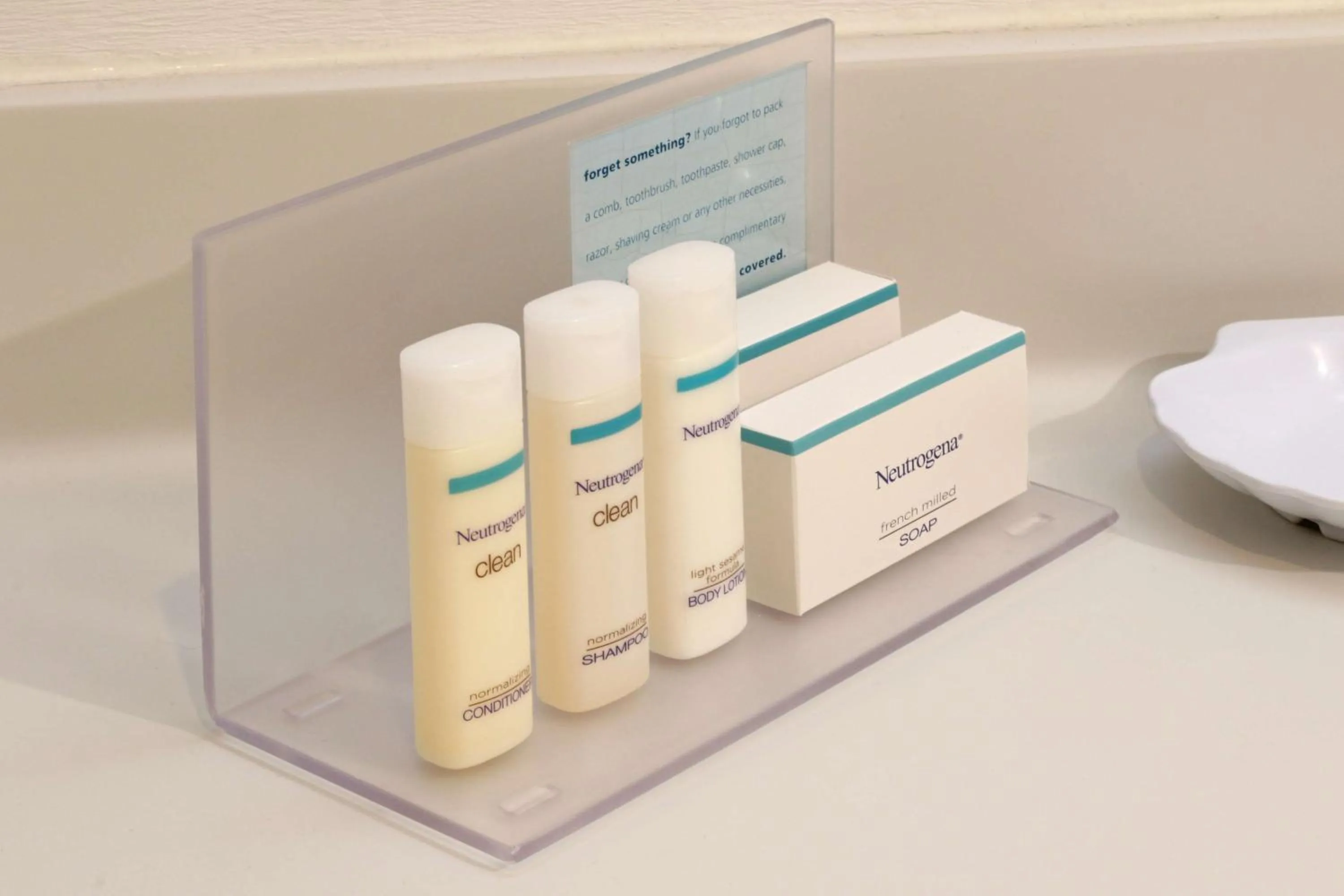 King Room with Sofa Bed and Study - Non-Smoking in Hampton Inn Monterrey-Airport