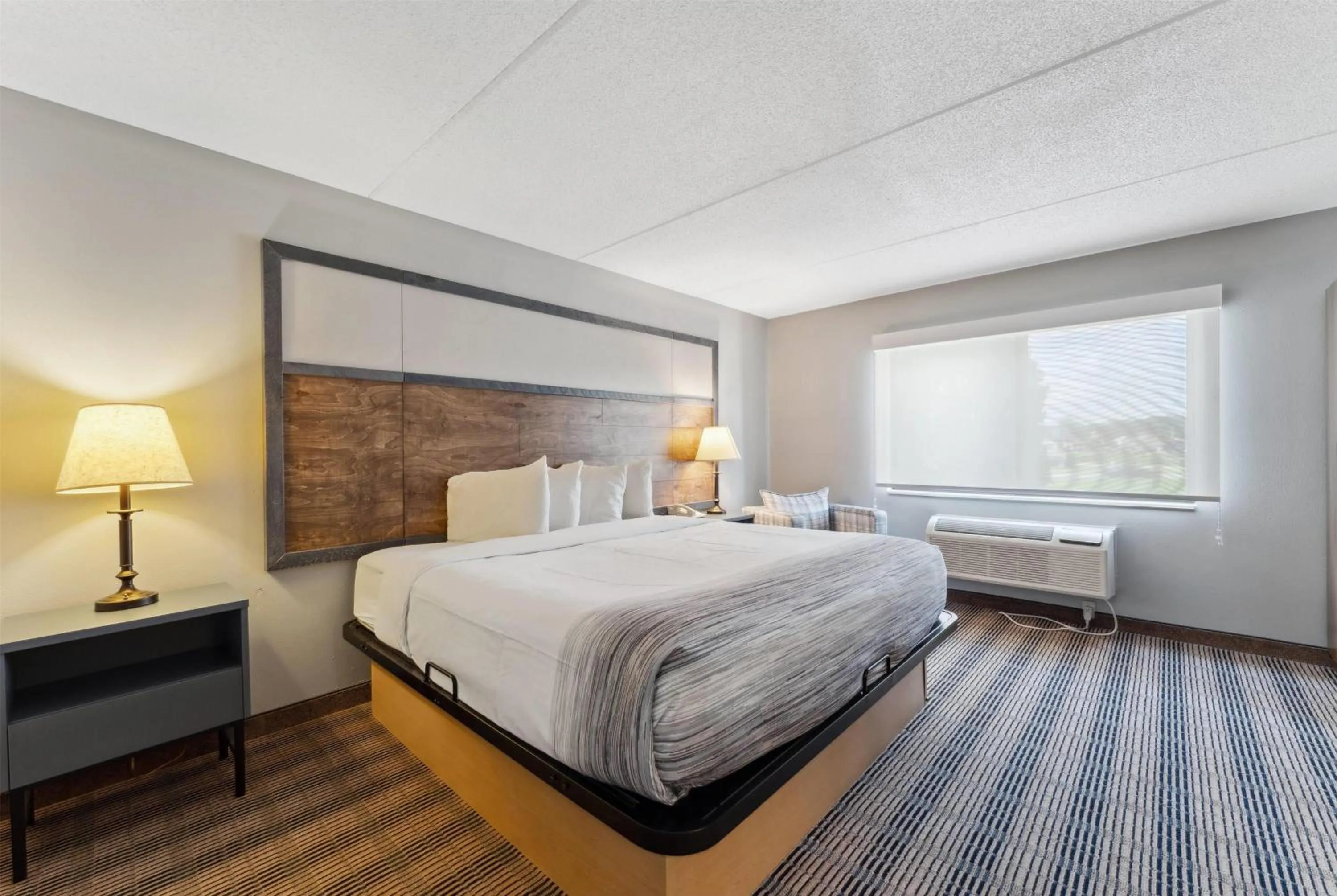 King Room - Mobility Access/Non-Smoking in AmericInn by Wyndham Wisconsin Dells