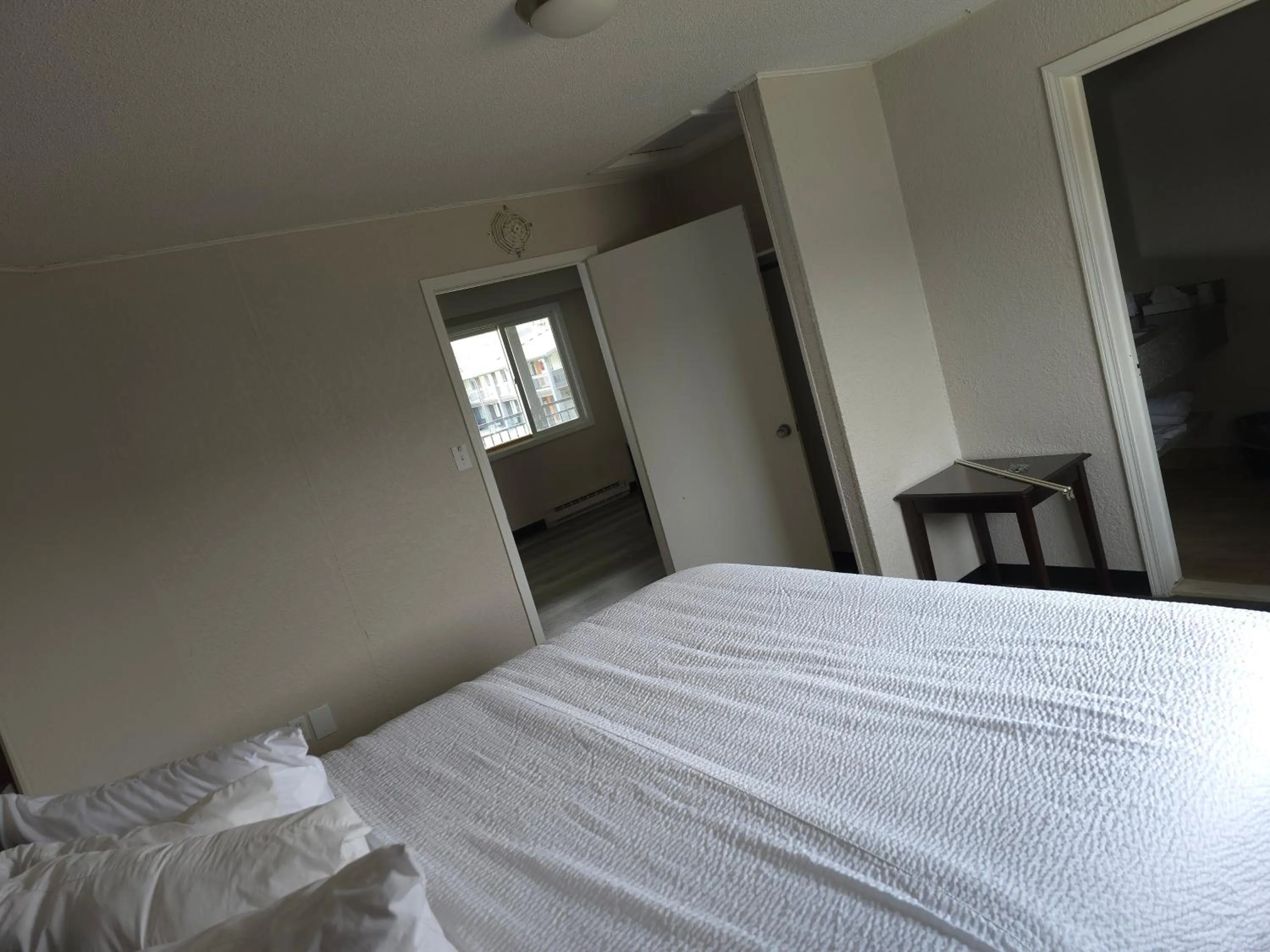 One-Bedroom Edison King Suite - Non-Smoking in Days Inn and Suites by Wyndham Port Huron