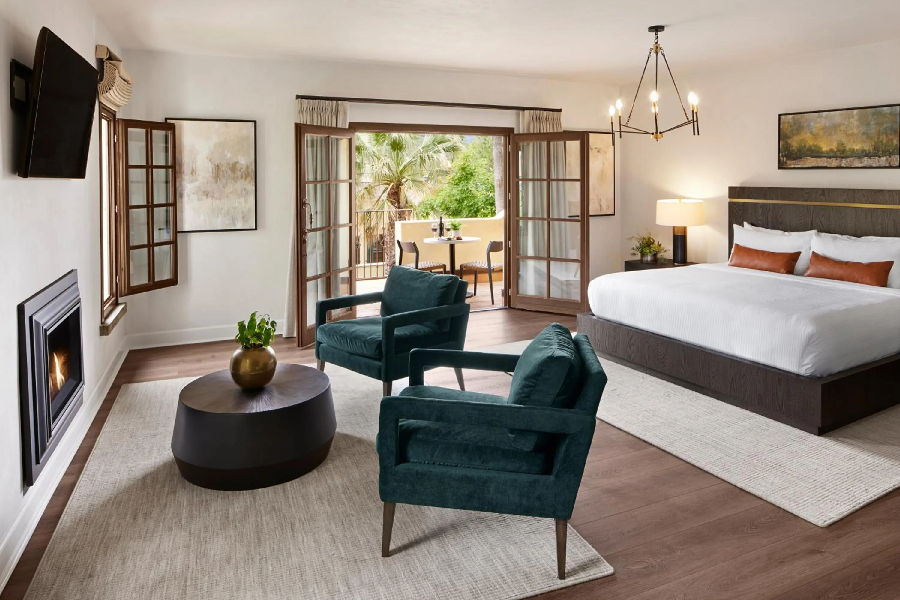 Luxury Grand View King in Kenwood Inn & Spa