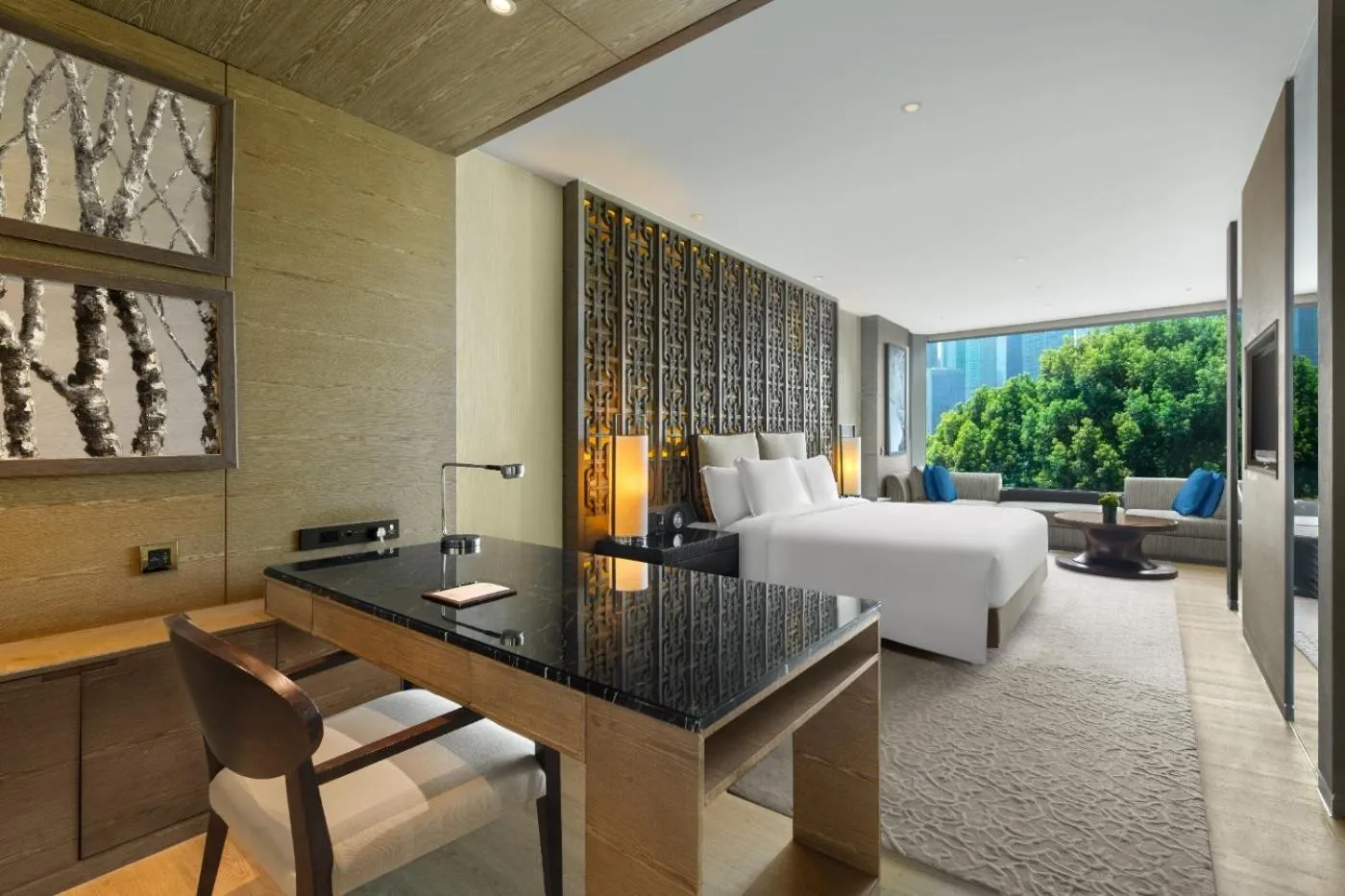 Banyan Retreat Room in Banyantree Shanghai On the Bund - Tales rooftop bar boasts a jaw-dropping panoramic vista