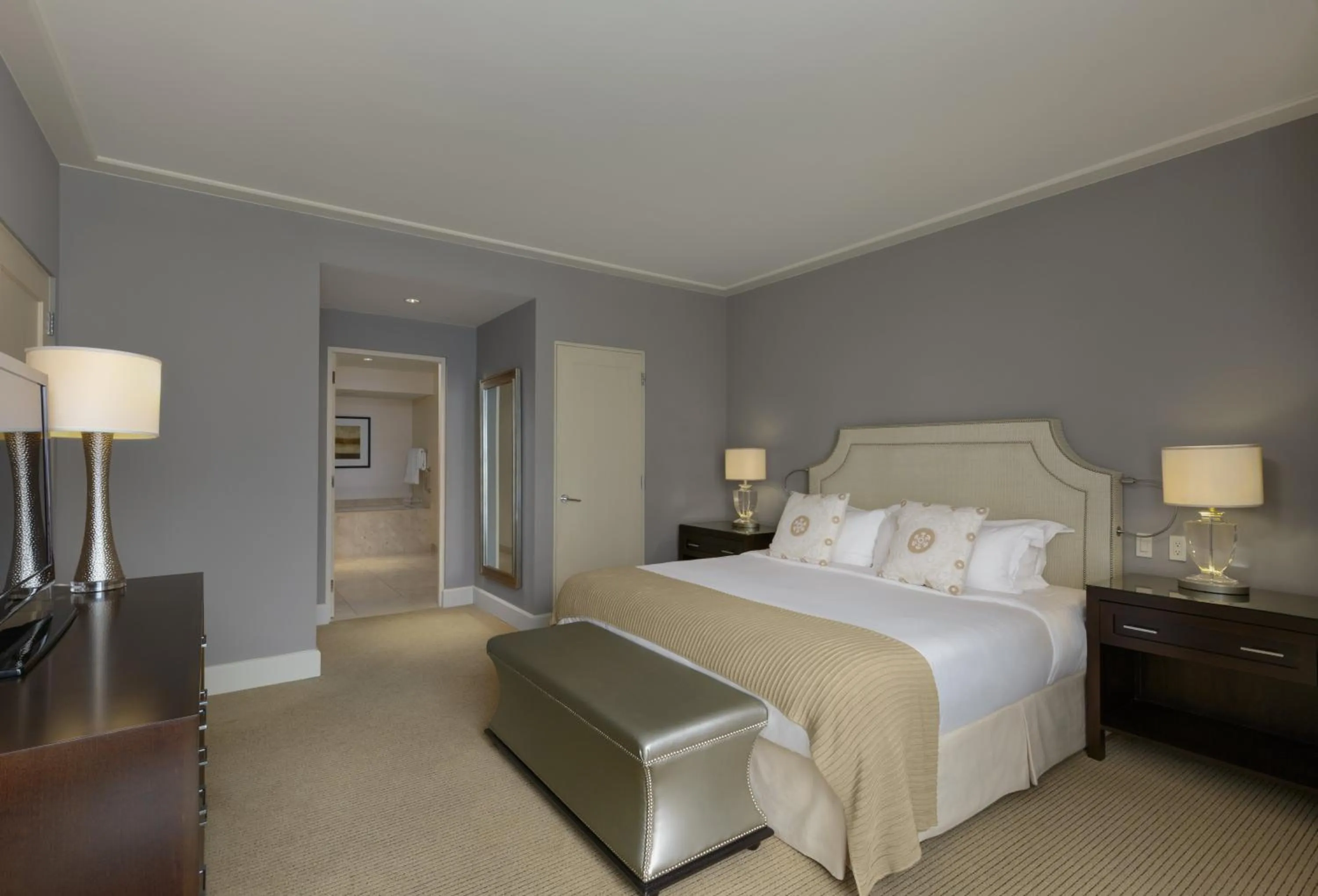 Tower Premier, 1 King Bed, 1 Bedroom Master Suite, Kitchen, Non-Smoking in Bristol Panama, a Registry Collection Hotel