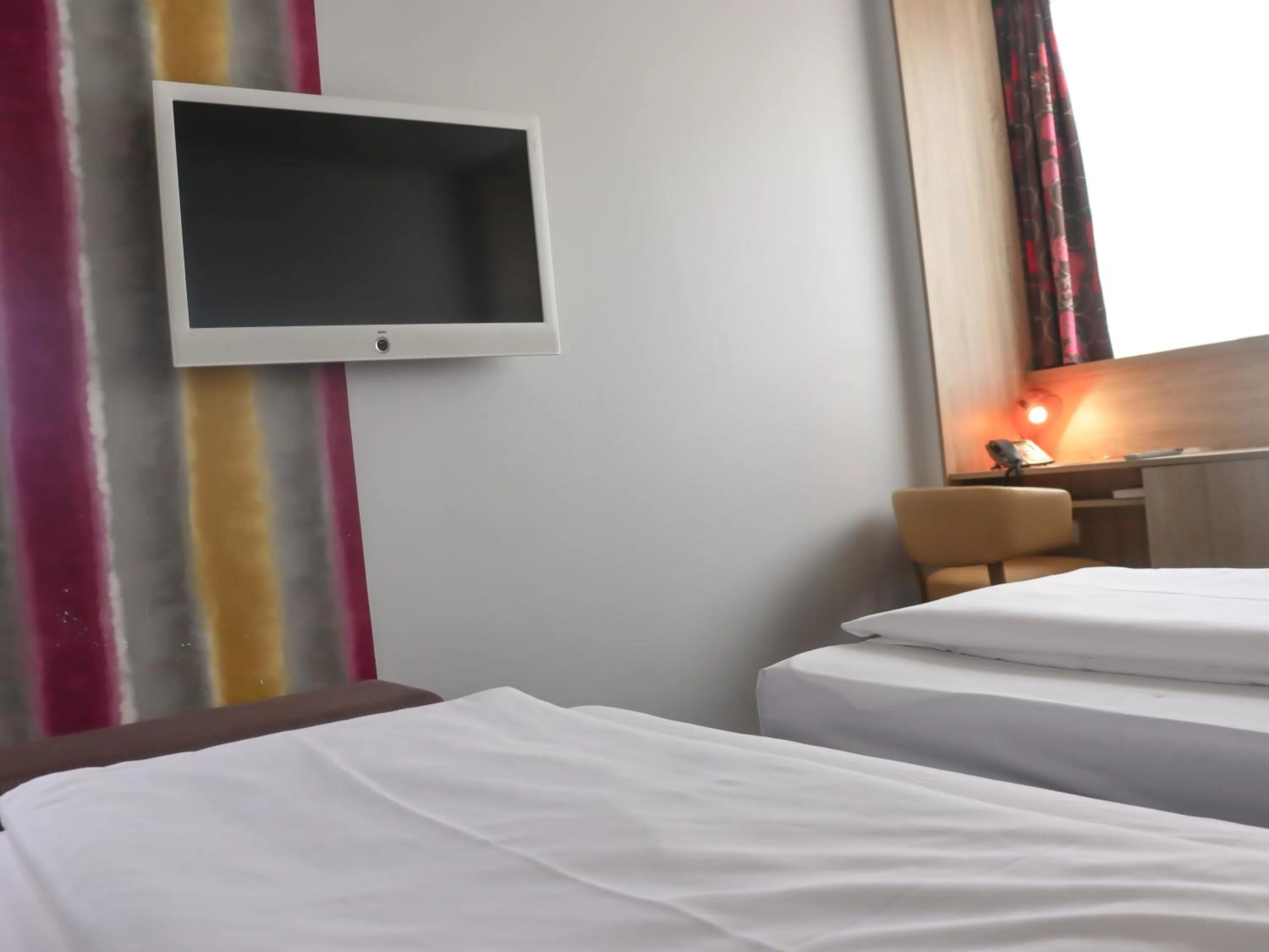 Comfort Twin Room in Simm's Hotel - cityhotel next to Metro U3