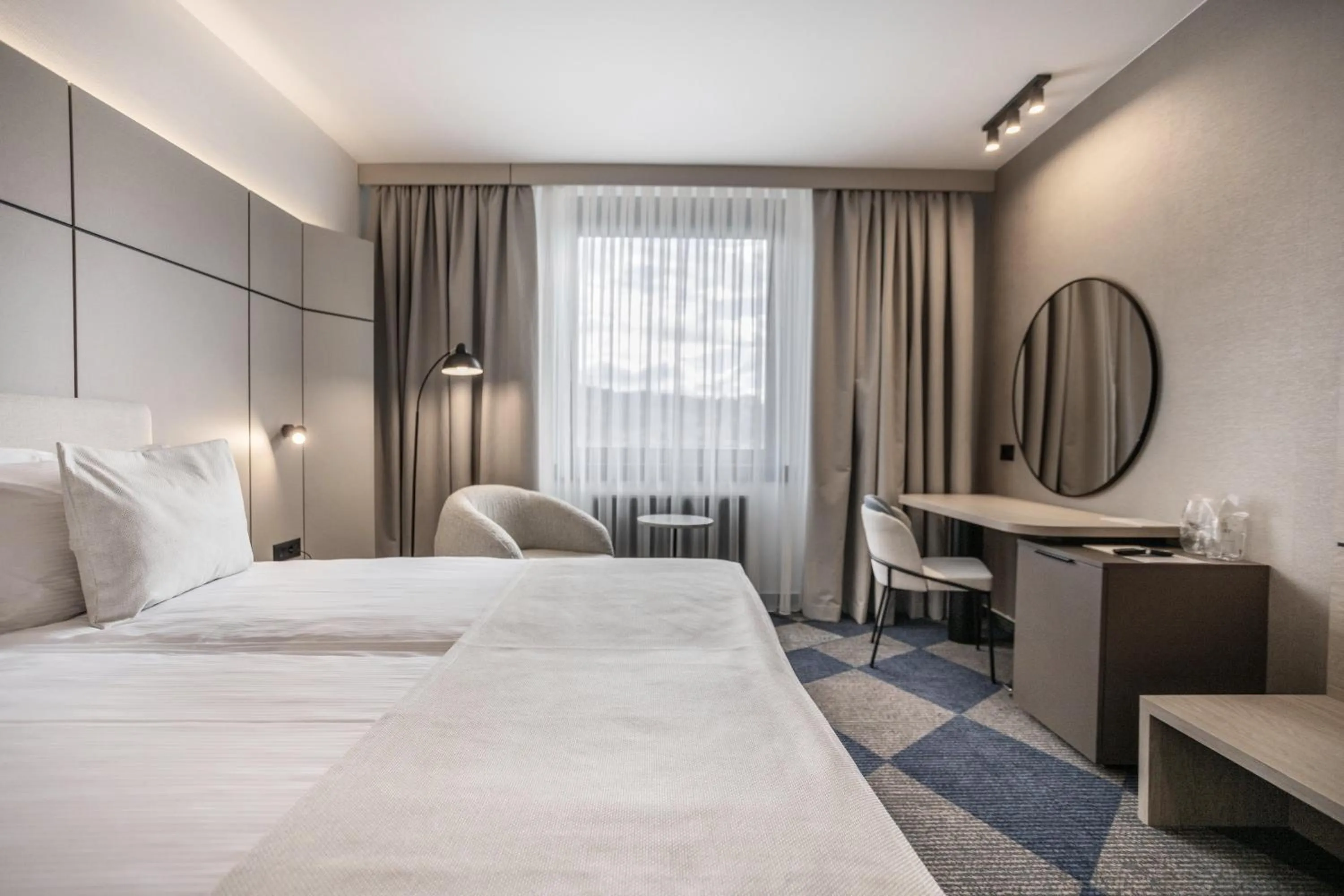 Superior King Room in Hotel Holiday