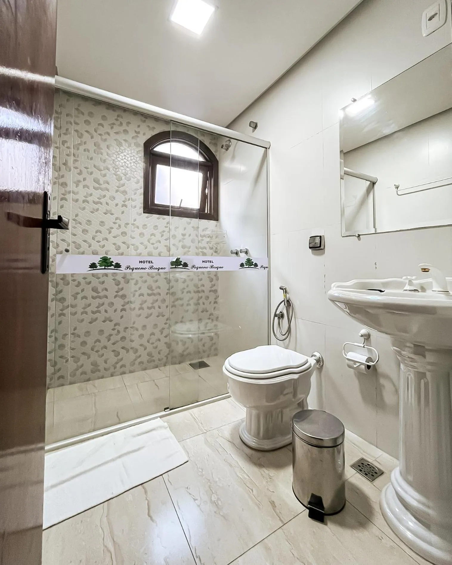 Quadruple Room in Hotel Pequeno Bosque