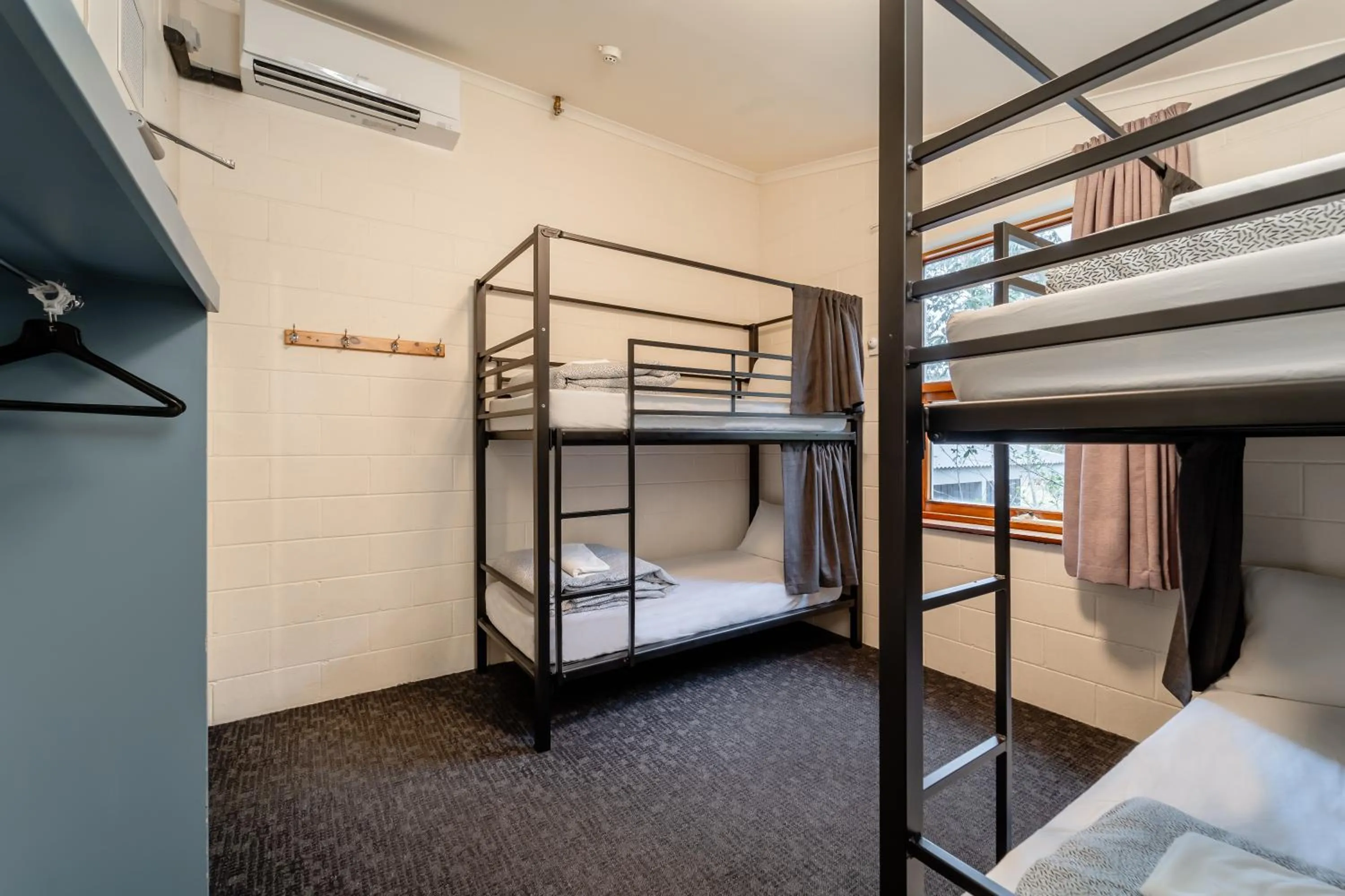 Entire 4 Share in YHA Thredbo