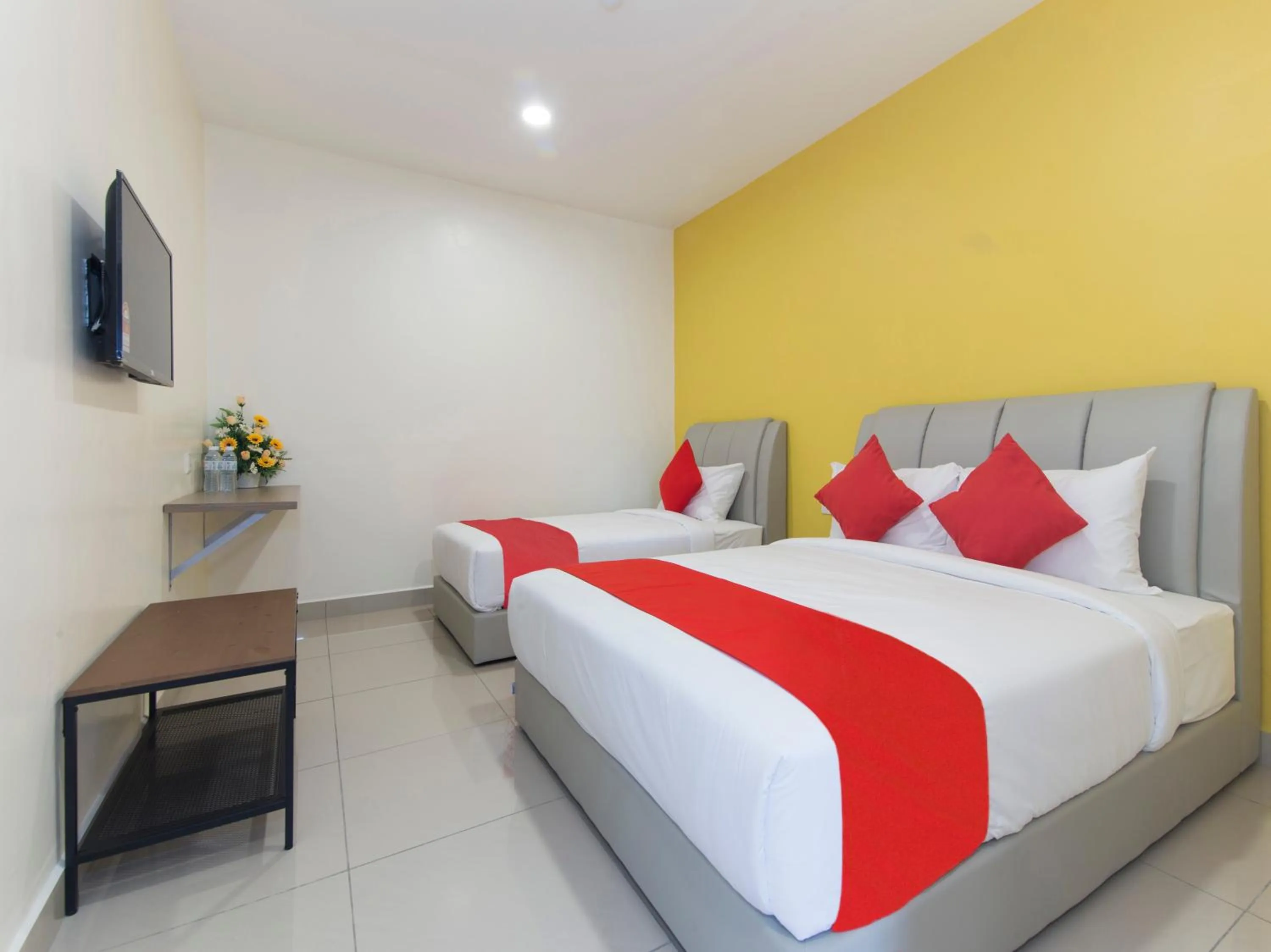 Basic Triple Room in Hotel Agro