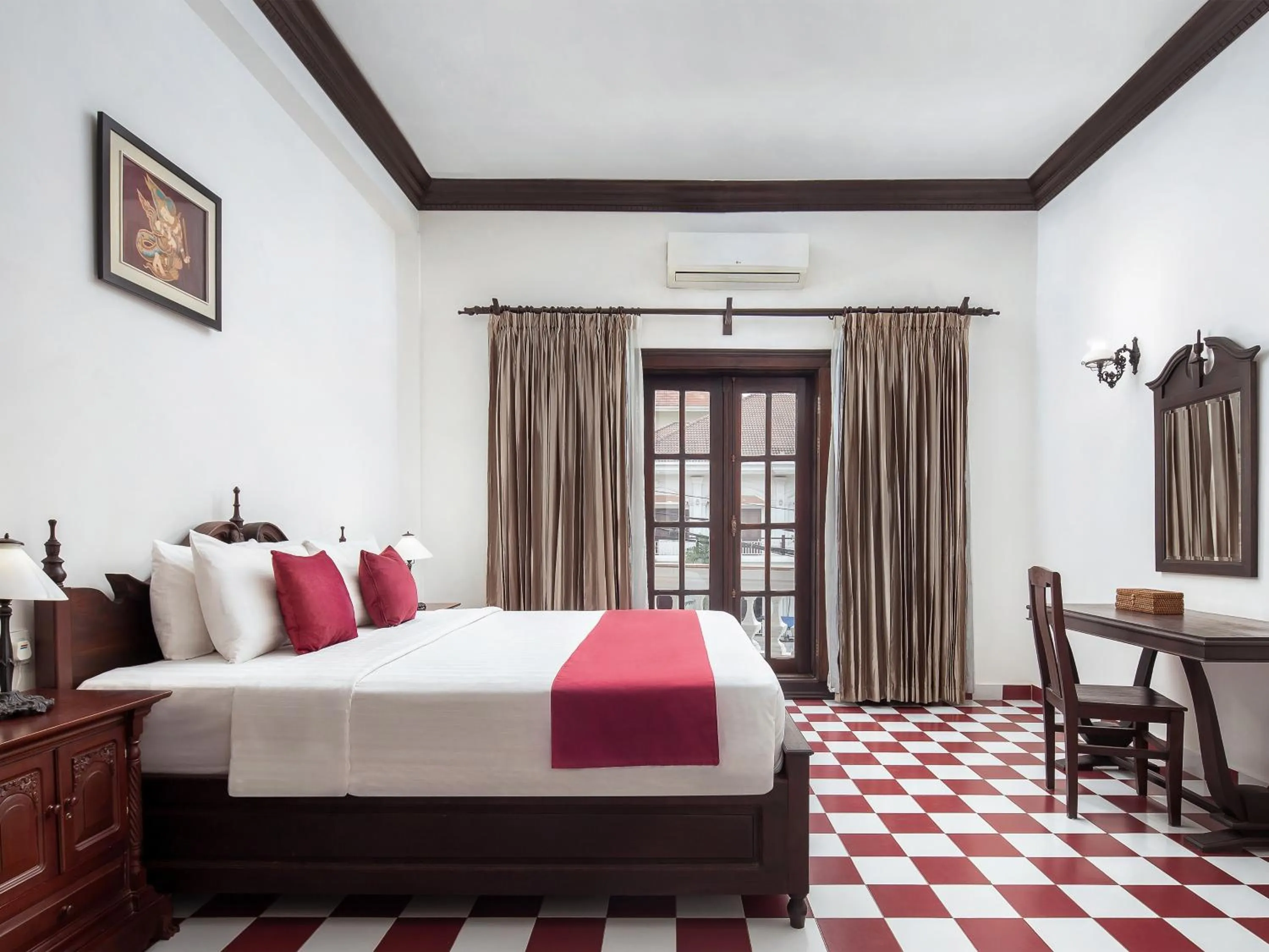 One-Bedroom Suite  in Chateau d'Angkor La Residence